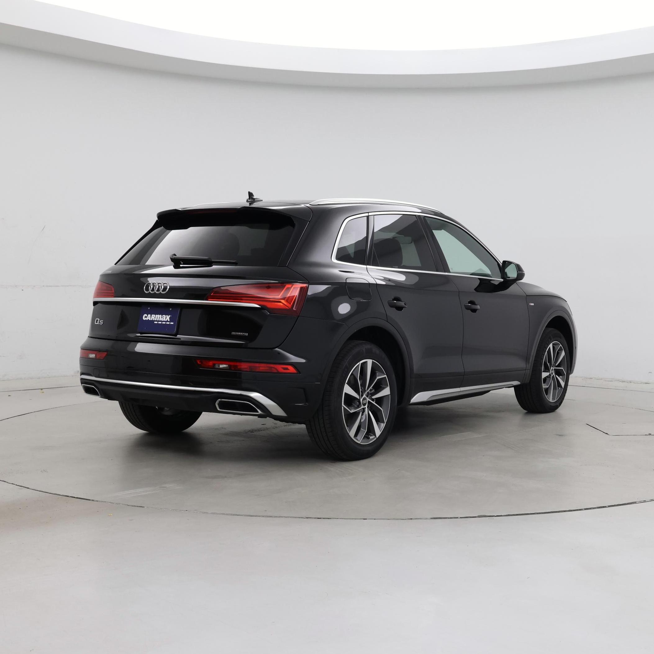 Thumbnail: 2023 Audi Q5 - 8