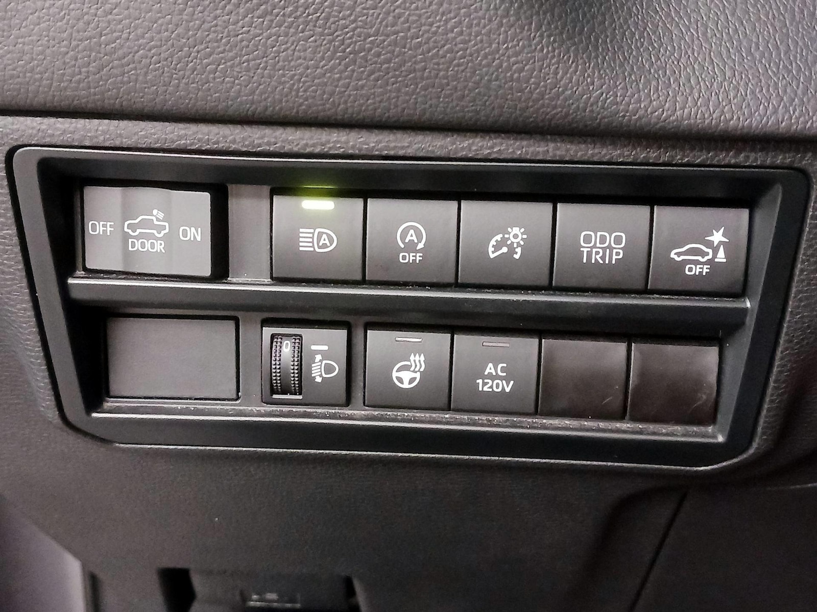 2023 Toyota Tundra Limited - Photo 14