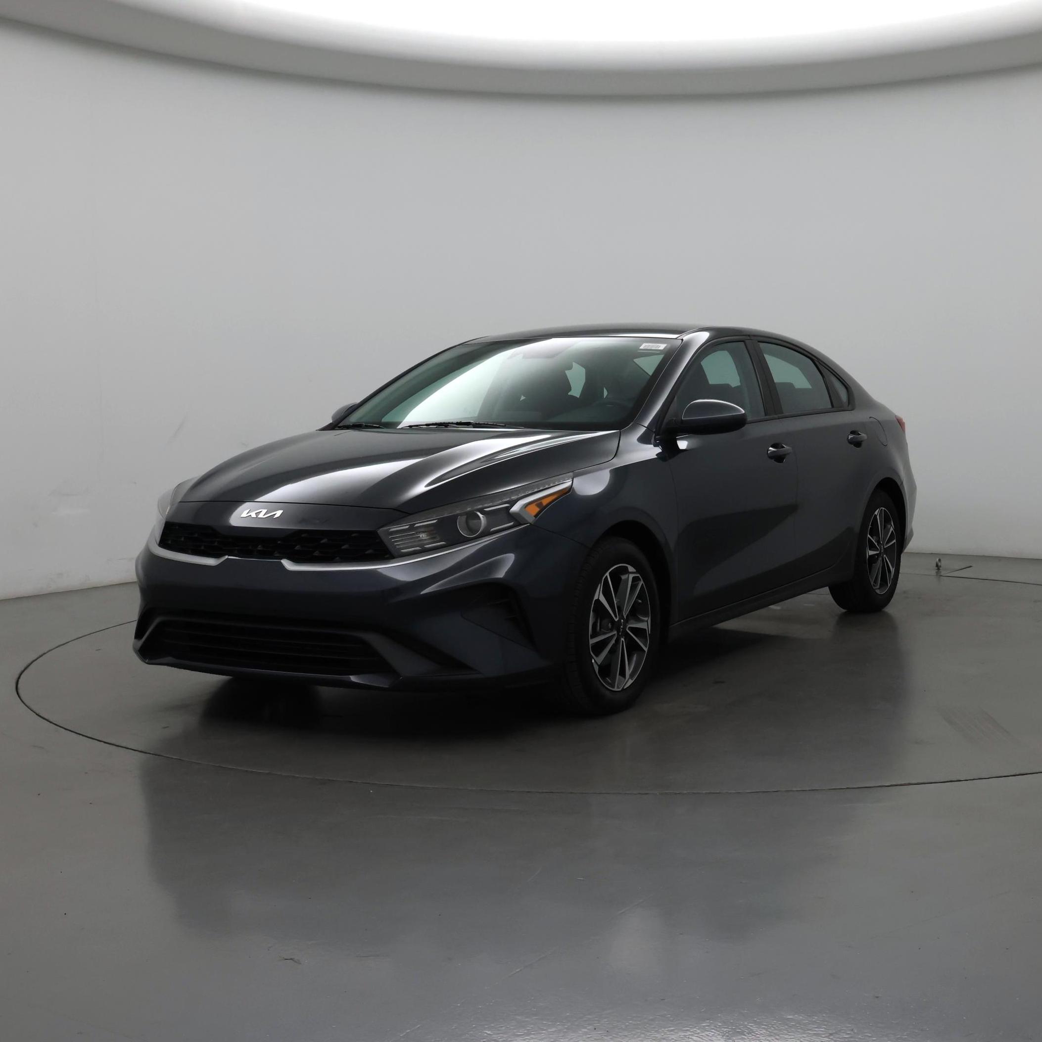 Thumbnail: 2023 Kia Forte - 4