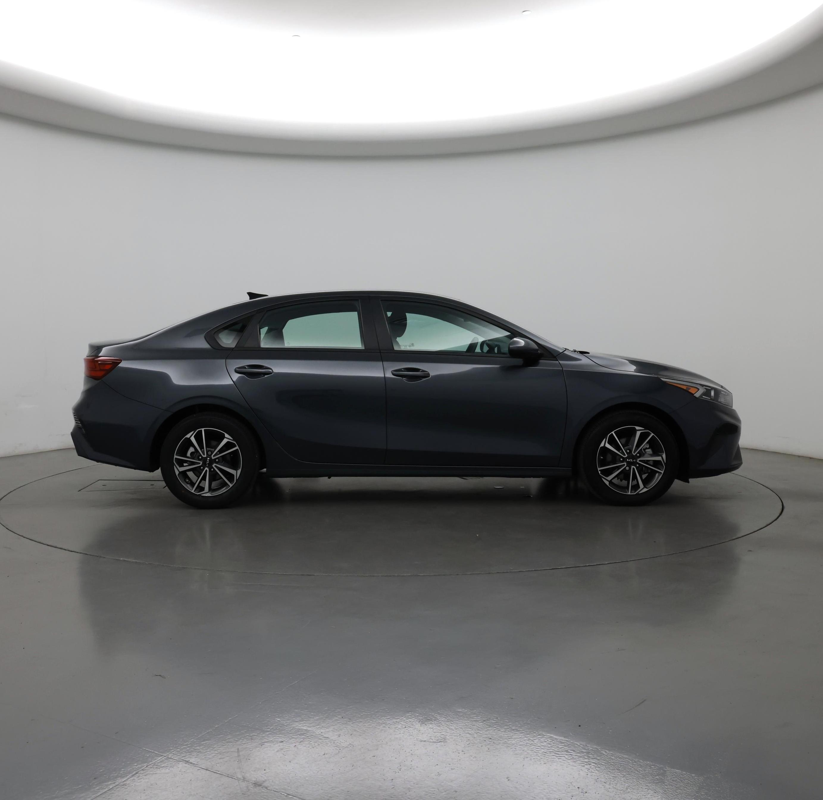 Thumbnail: 2023 Kia Forte - 7
