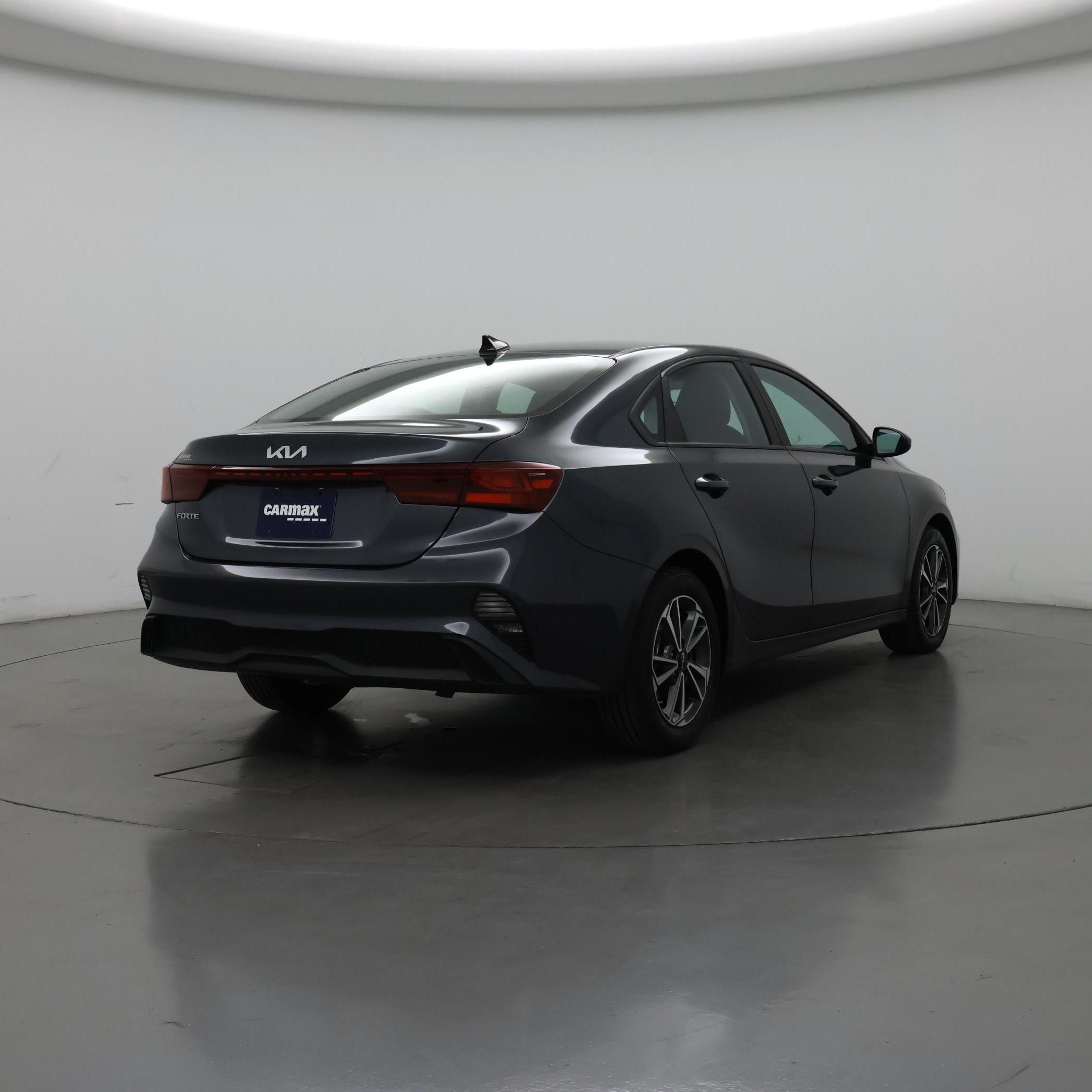 Thumbnail: 2023 Kia Forte - 8