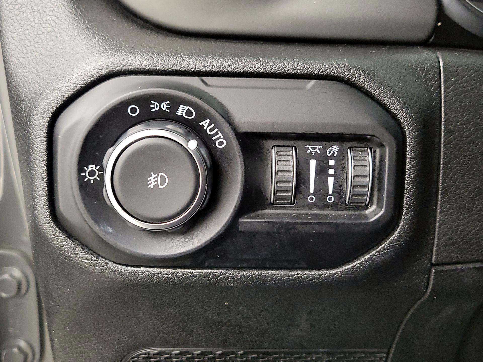 Thumbnail: 2021 Jeep Wrangler - 13