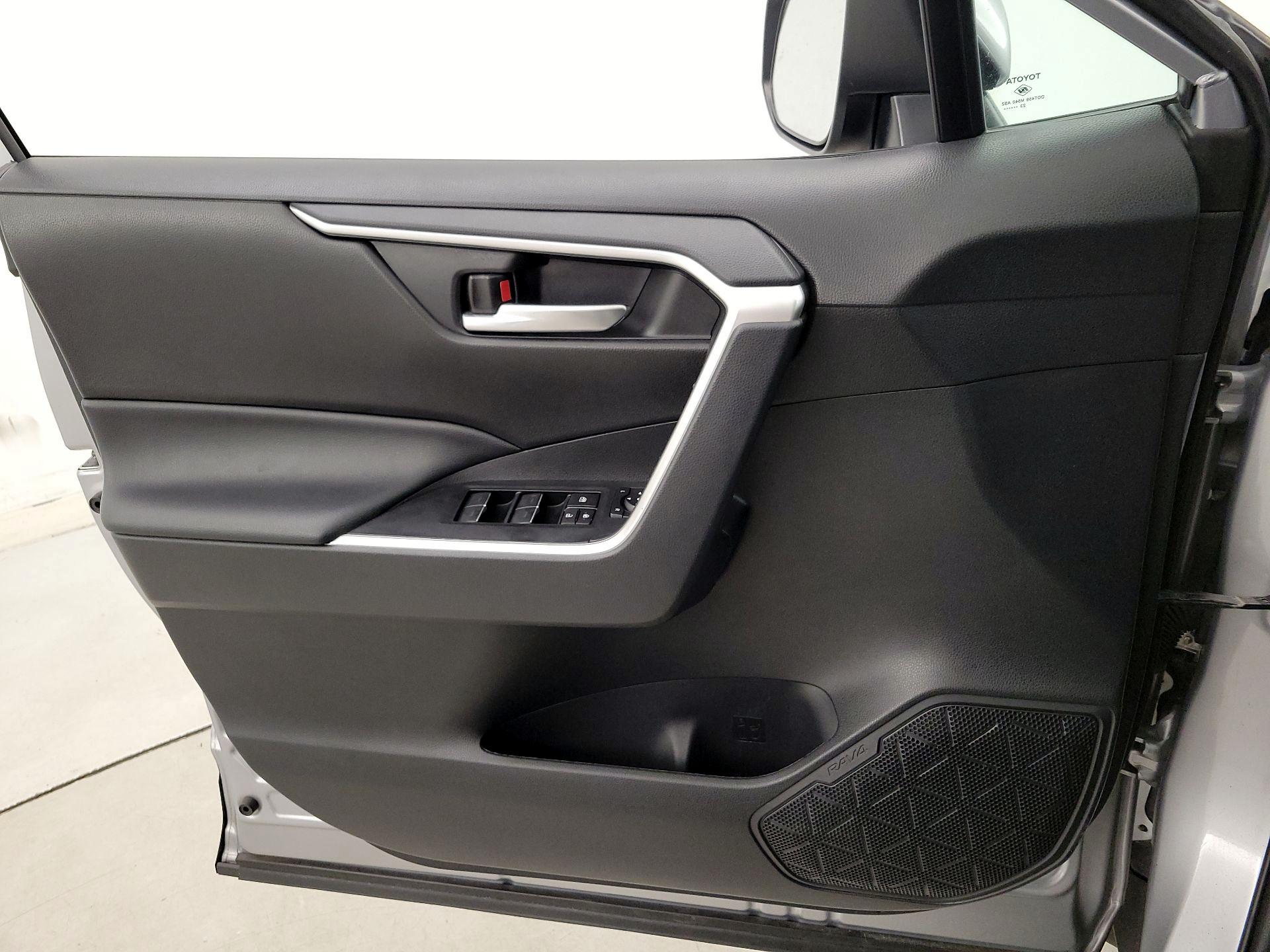 Thumbnail: 2024 Toyota RAV4 - 12