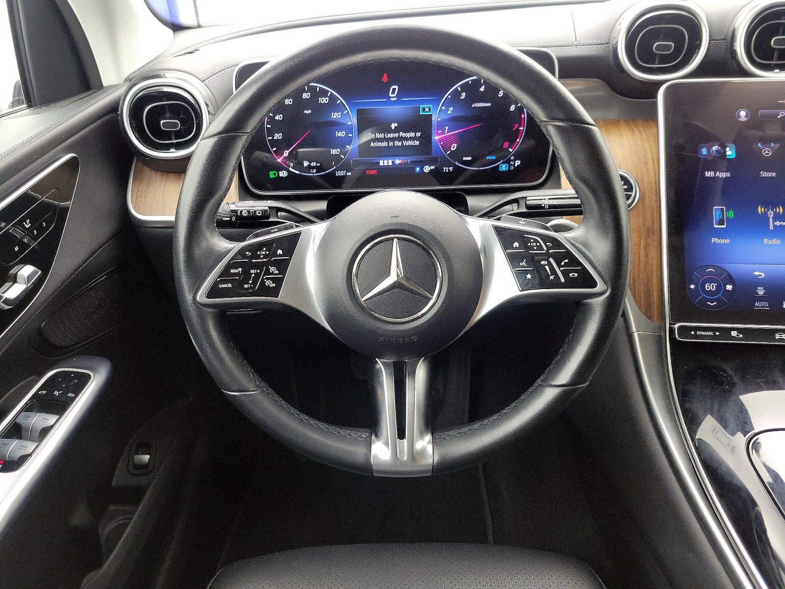 2024 Mercedes-Benz GLC GLC300 - Photo 11
