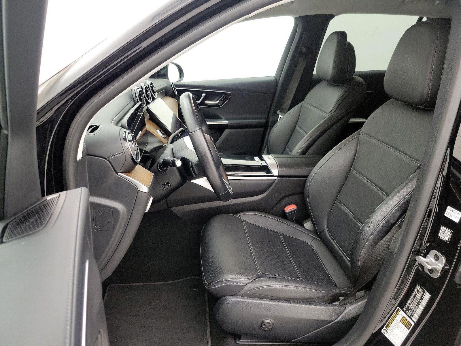 2024 Mercedes-Benz GLC GLC300 - Photo 12