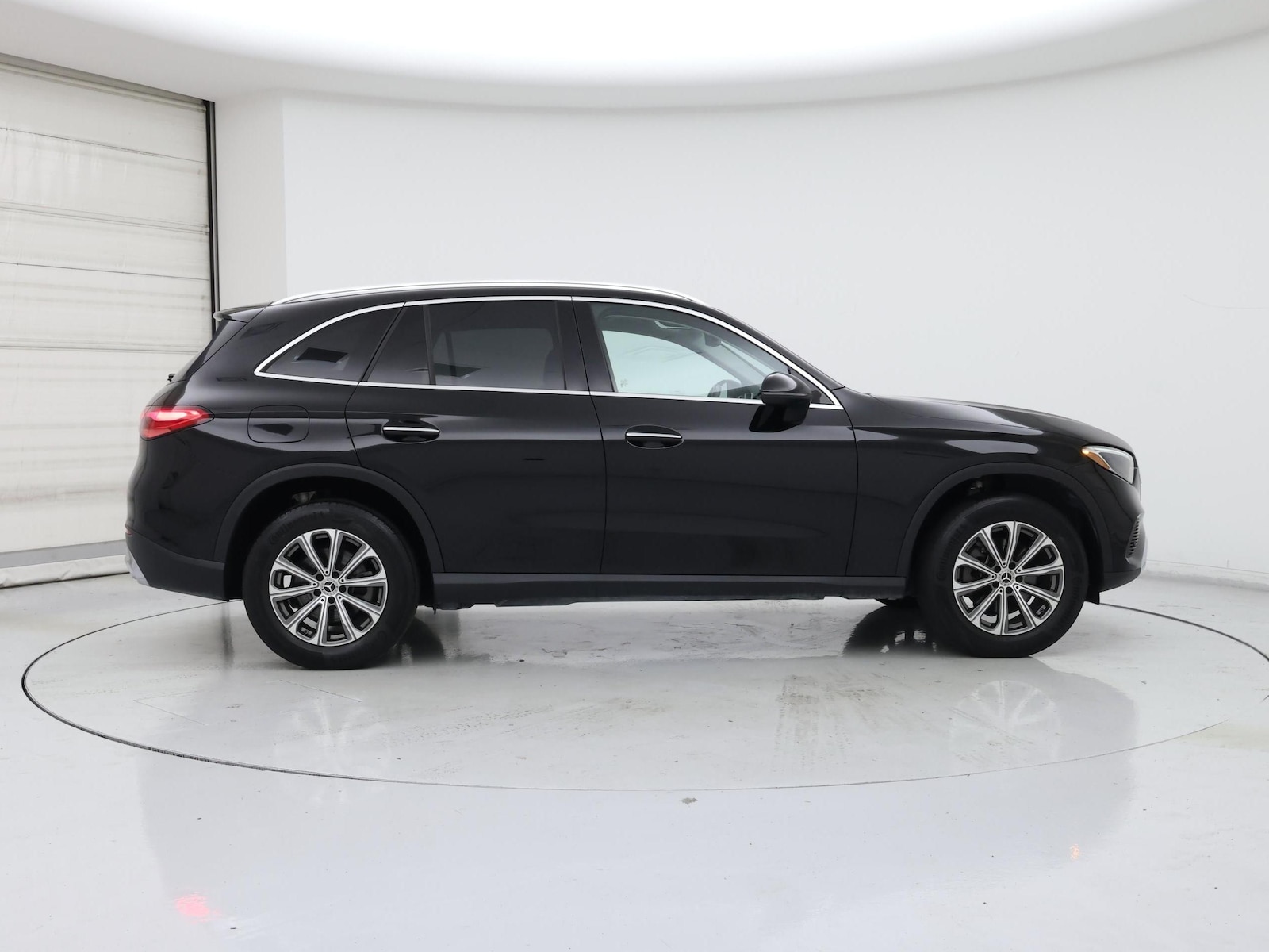 2024 Mercedes-Benz GLC GLC300 - Photo 8
