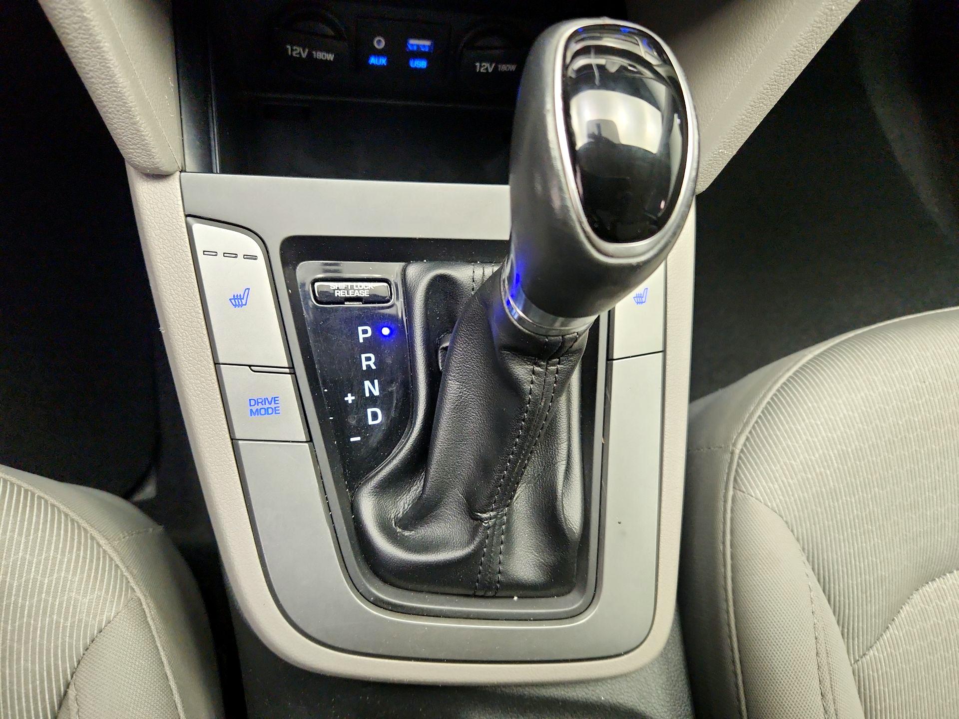 Thumbnail: 2018 Hyundai Elantra - 17
