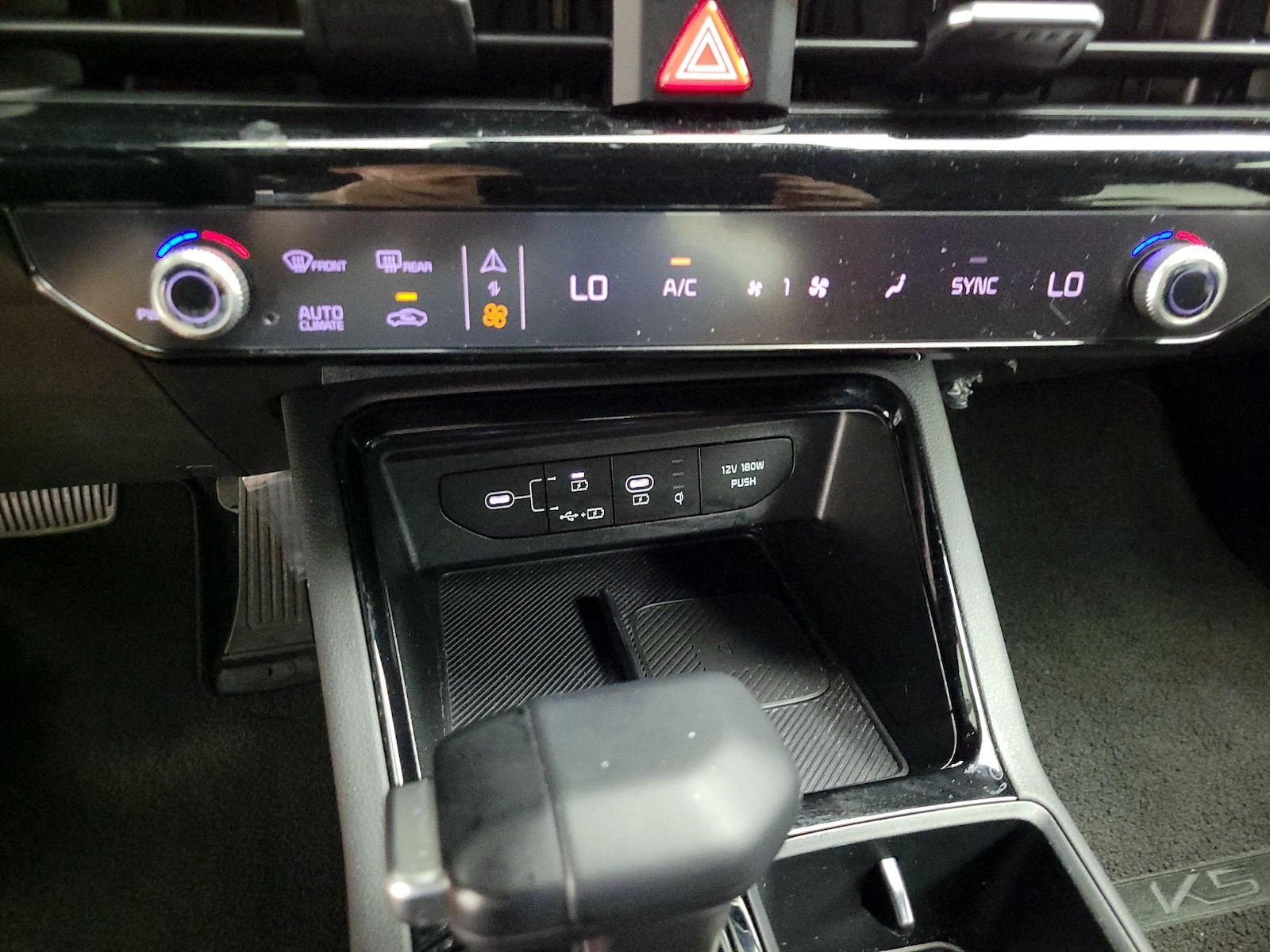 2025 Kia K5 GT-Line - Photo 18