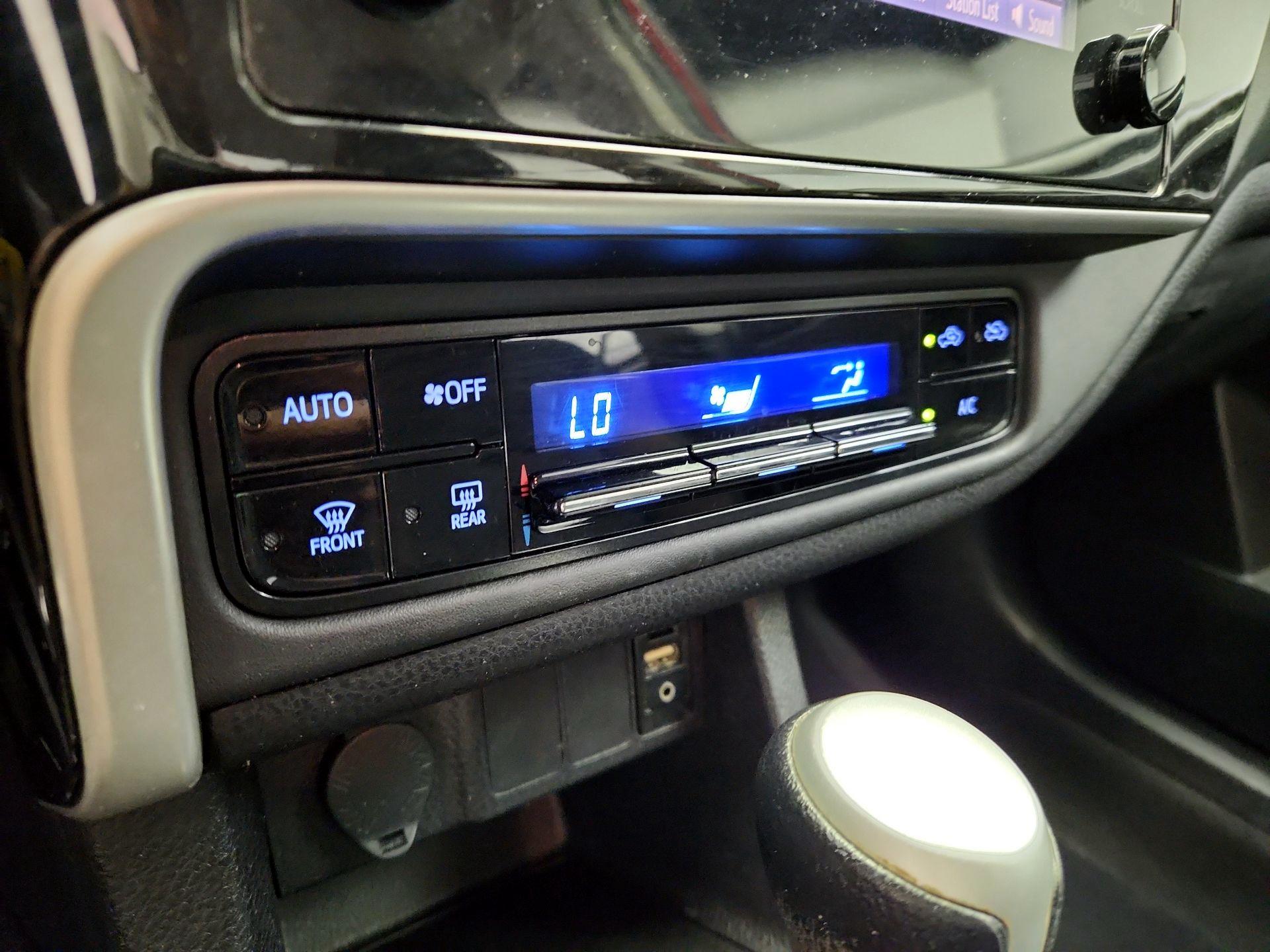 Thumbnail: 2019 Toyota Corolla - 16