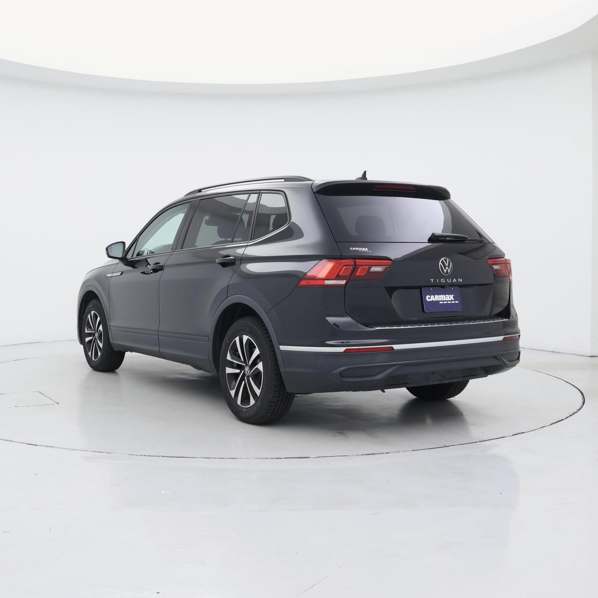 Thumbnail: 2023 Volkswagen Tiguan - 2