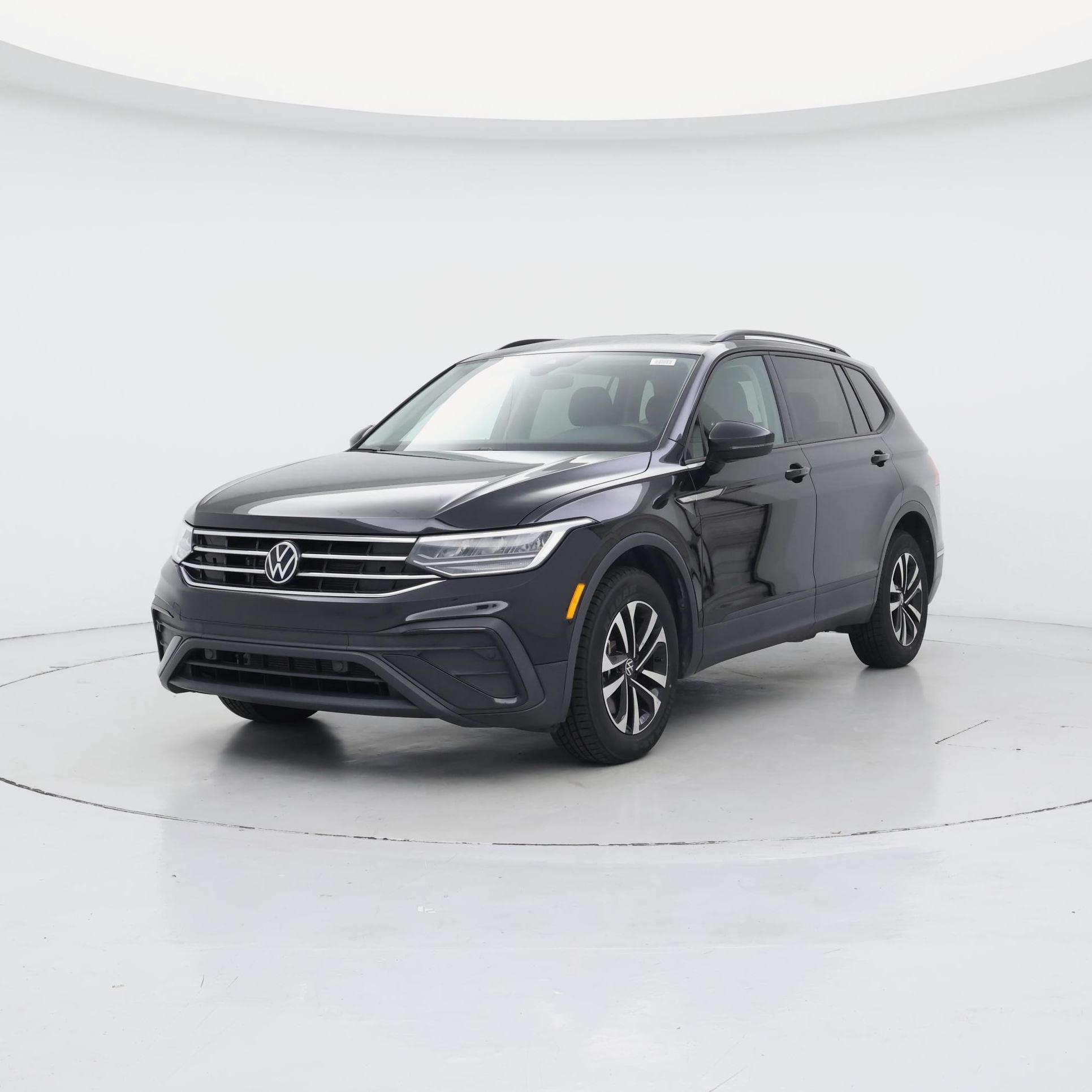 Thumbnail: 2023 Volkswagen Tiguan - 4