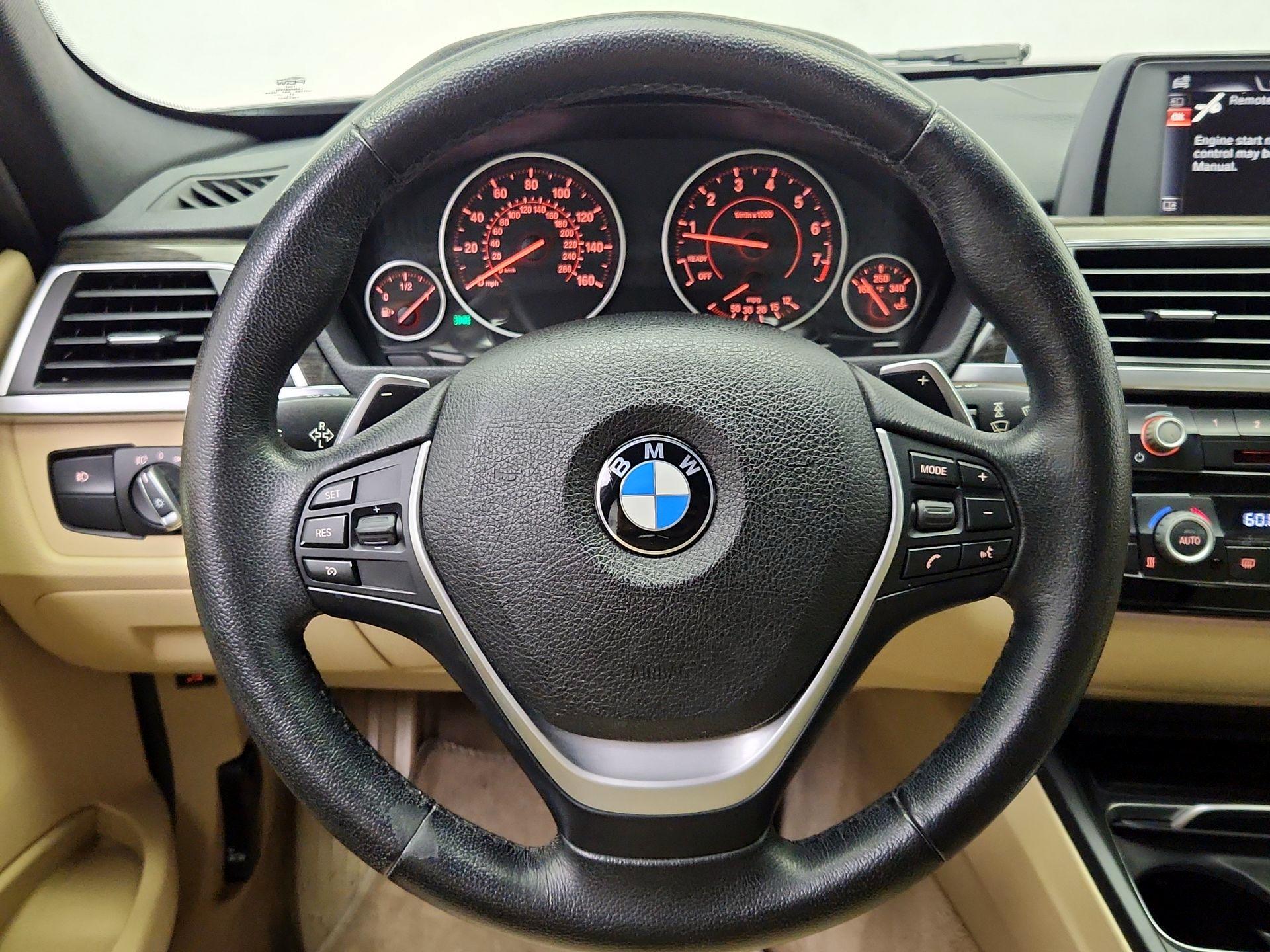 Thumbnail: 2016 BMW 3 Series - 10
