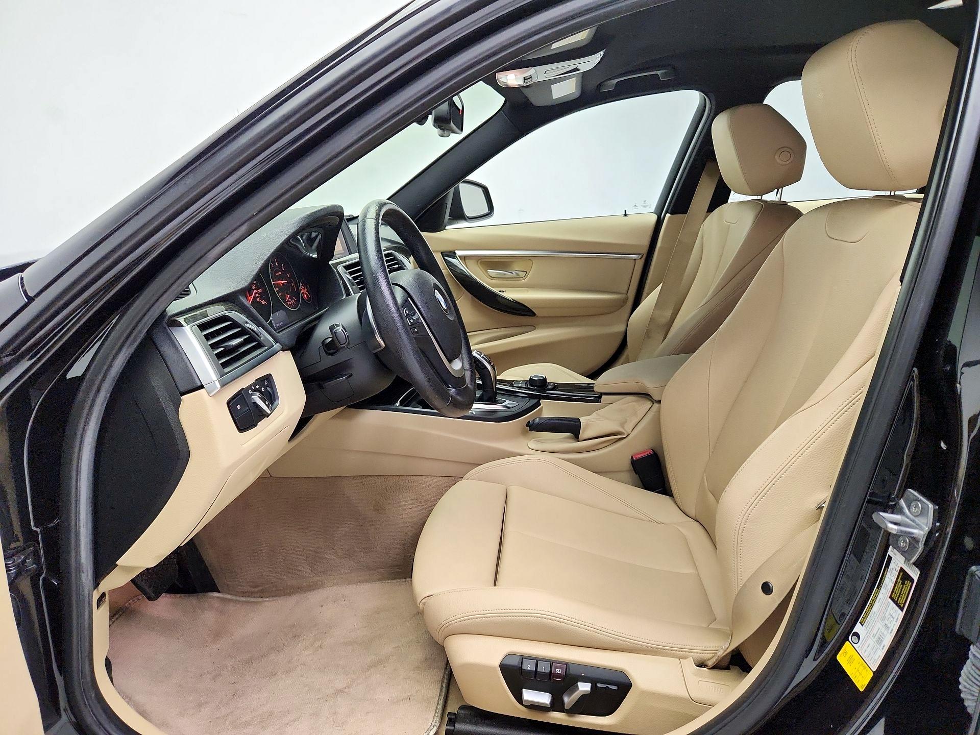 Thumbnail: 2016 BMW 3 Series - 11