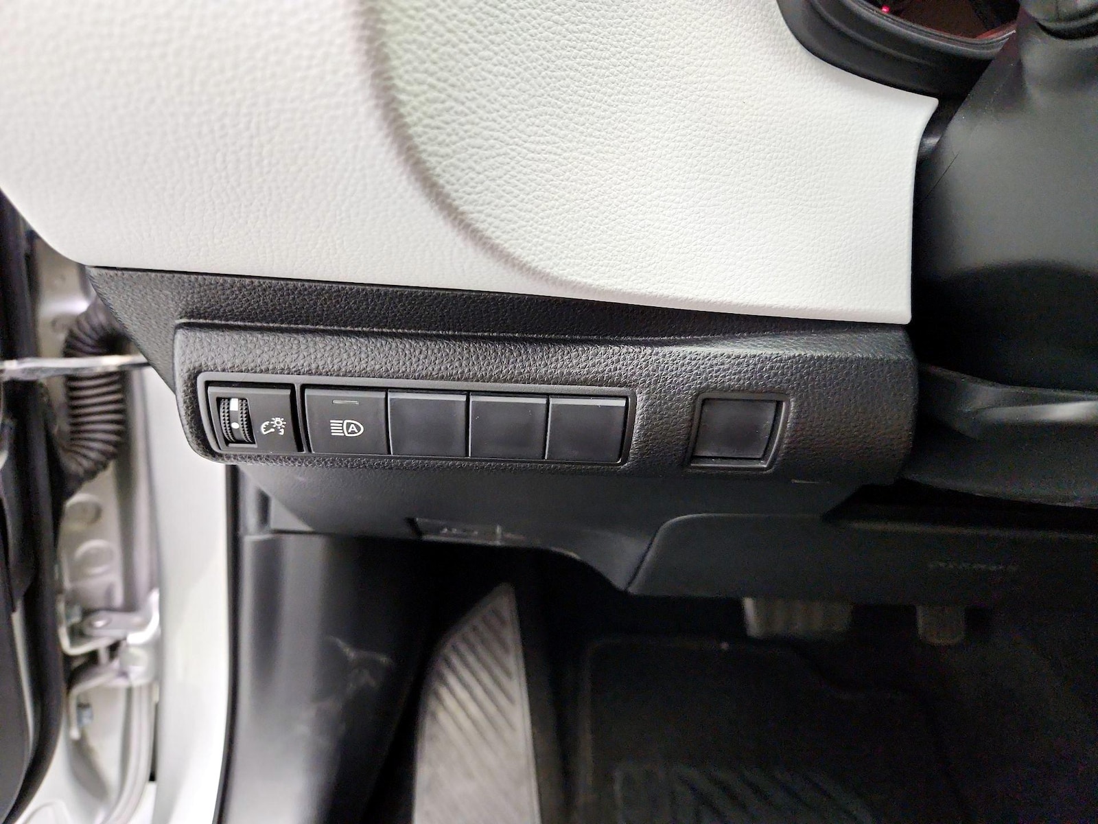 2020 Toyota Corolla SE - Photo 14