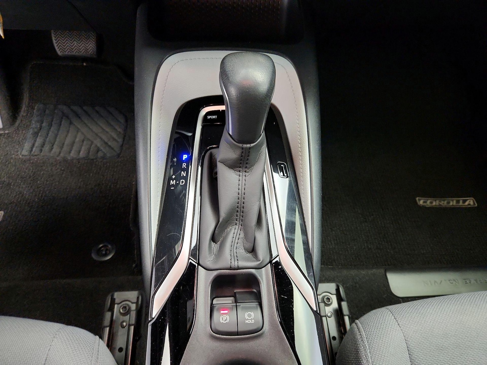 2020 Toyota Corolla SE - Photo 18