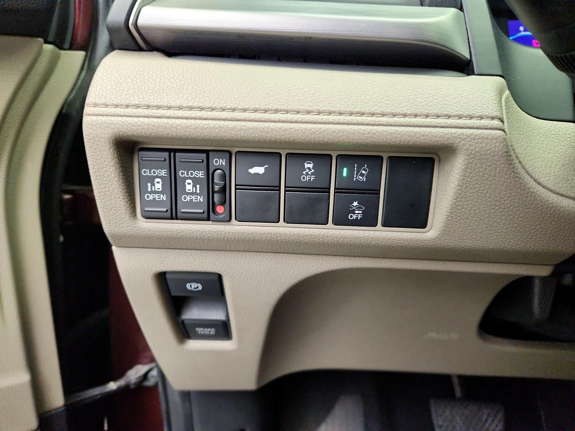 Thumbnail: 2019 Honda Odyssey - 13