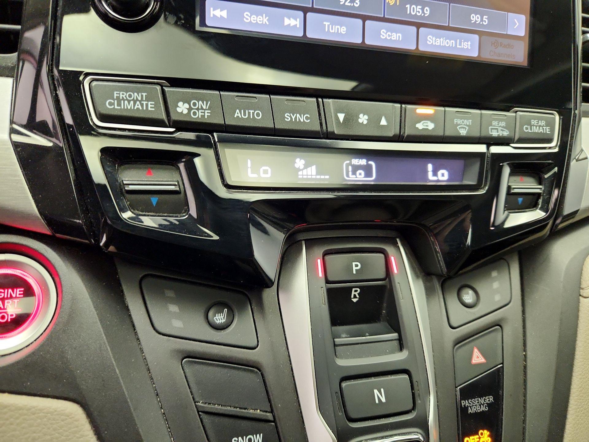 Thumbnail: 2019 Honda Odyssey - 16
