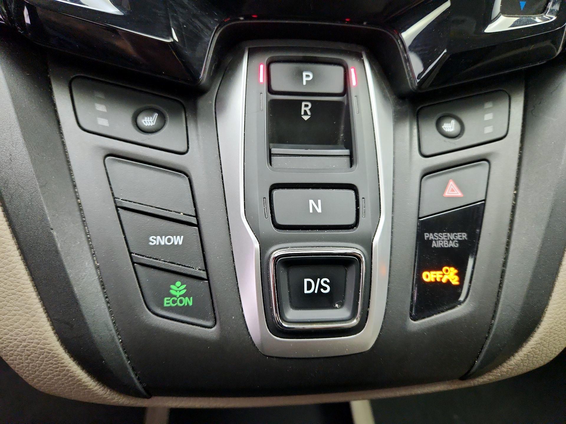 Thumbnail: 2019 Honda Odyssey - 17