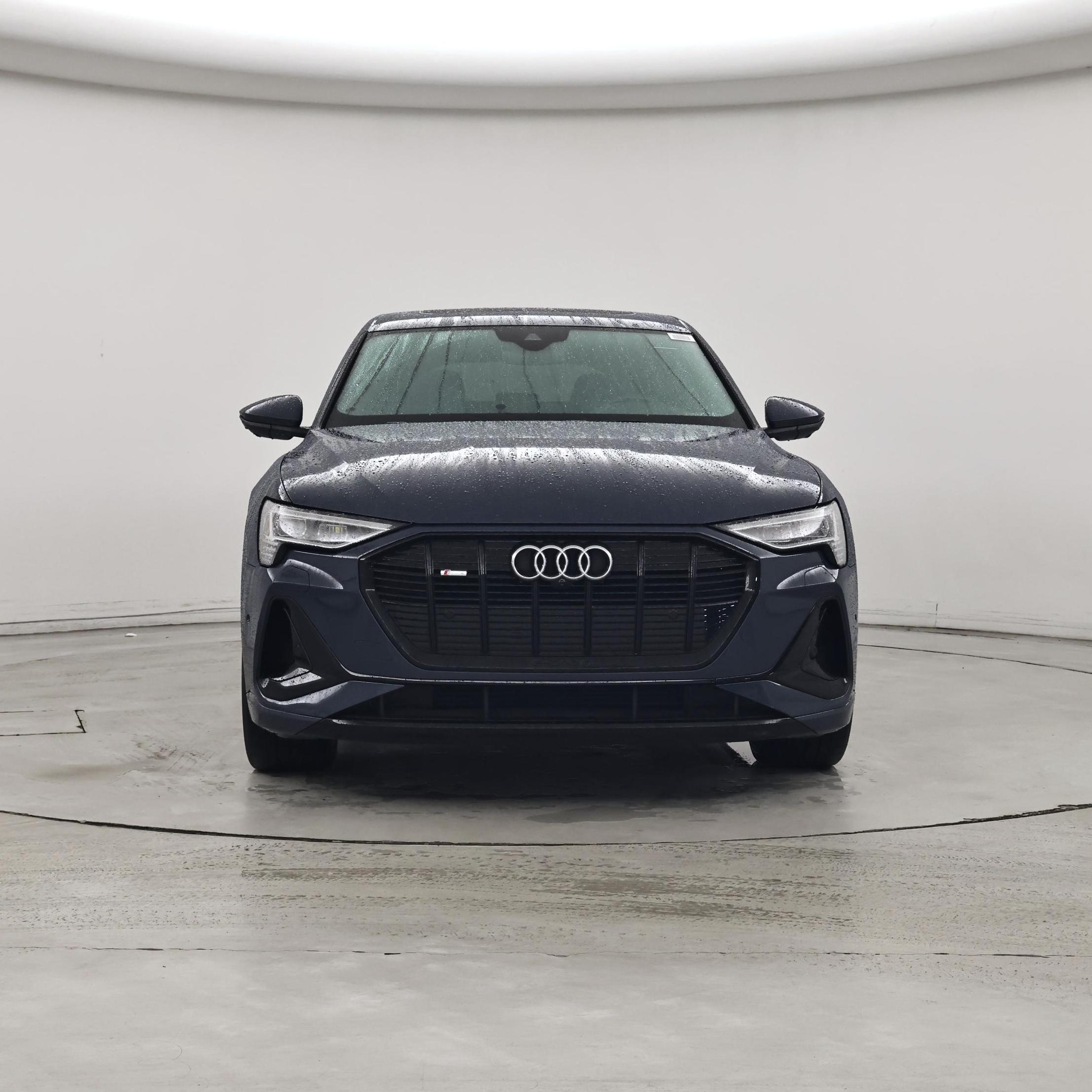 Thumbnail: 2022 Audi e-tron S - 5