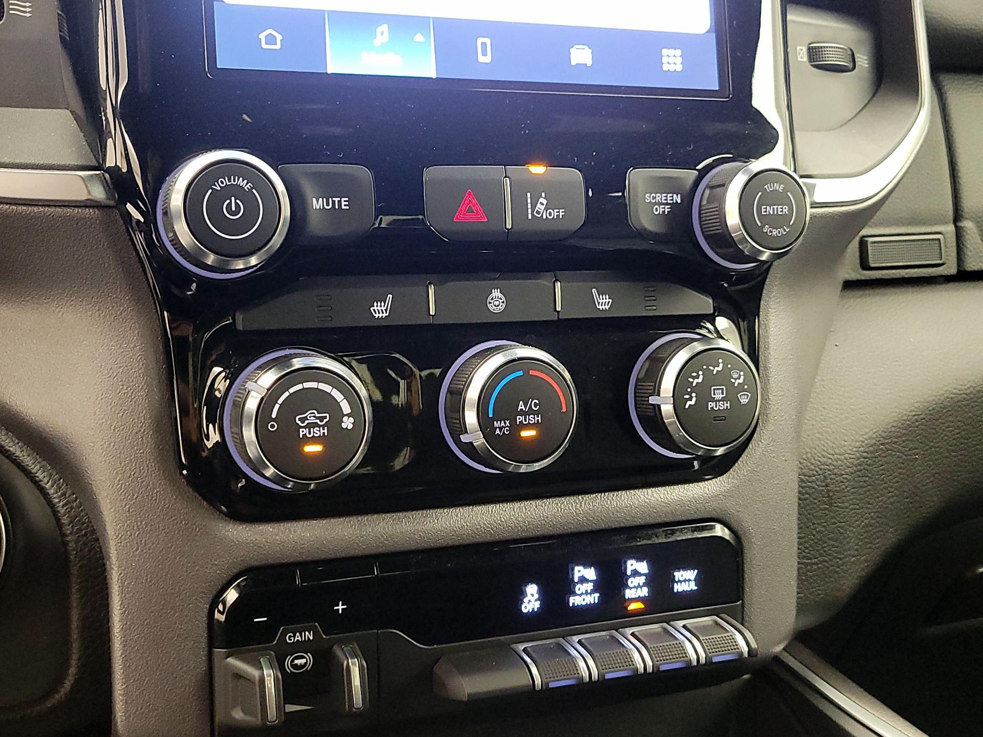 Thumbnail: 2025 RAM 1500 - 16