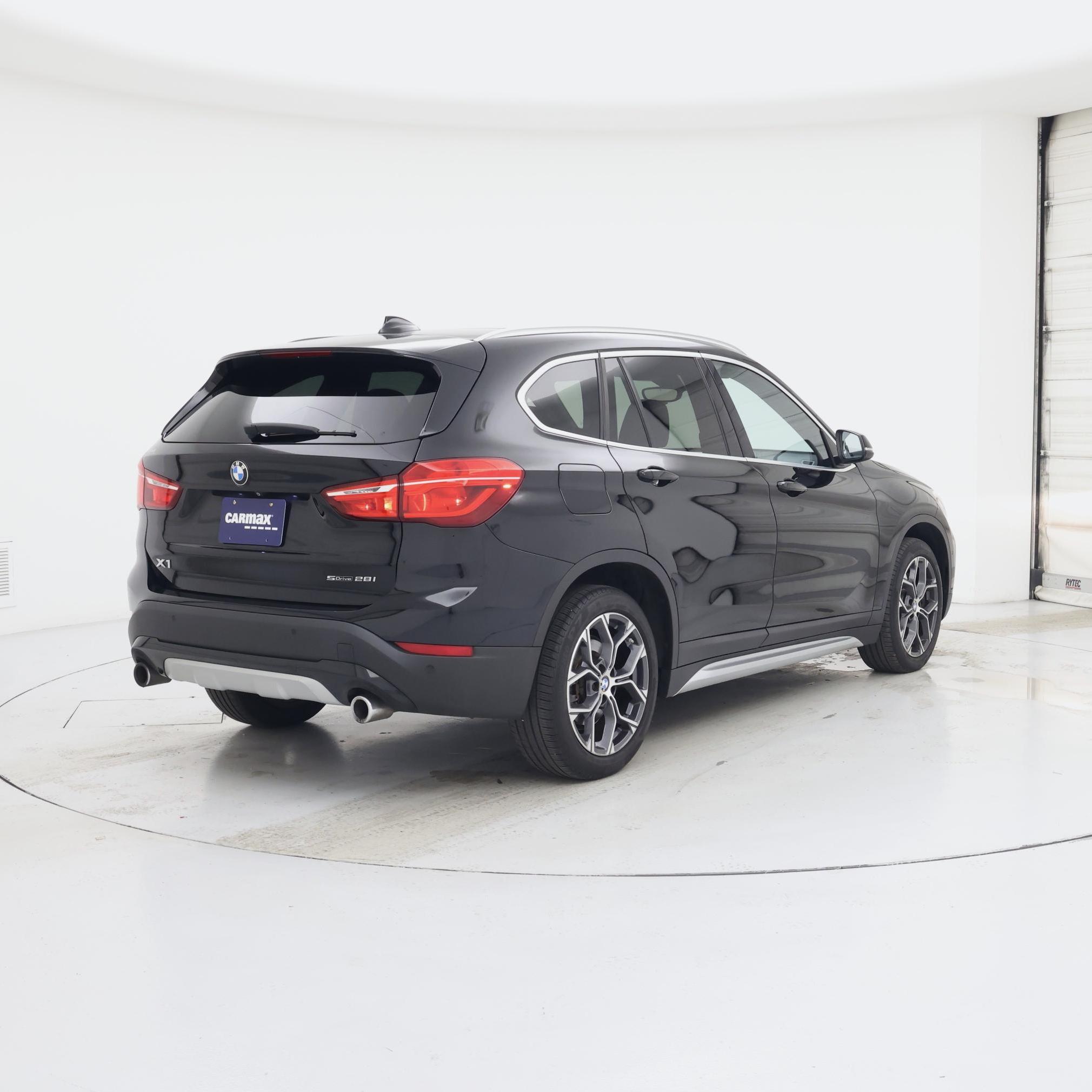 Thumbnail: 2021 BMW X1 - 8