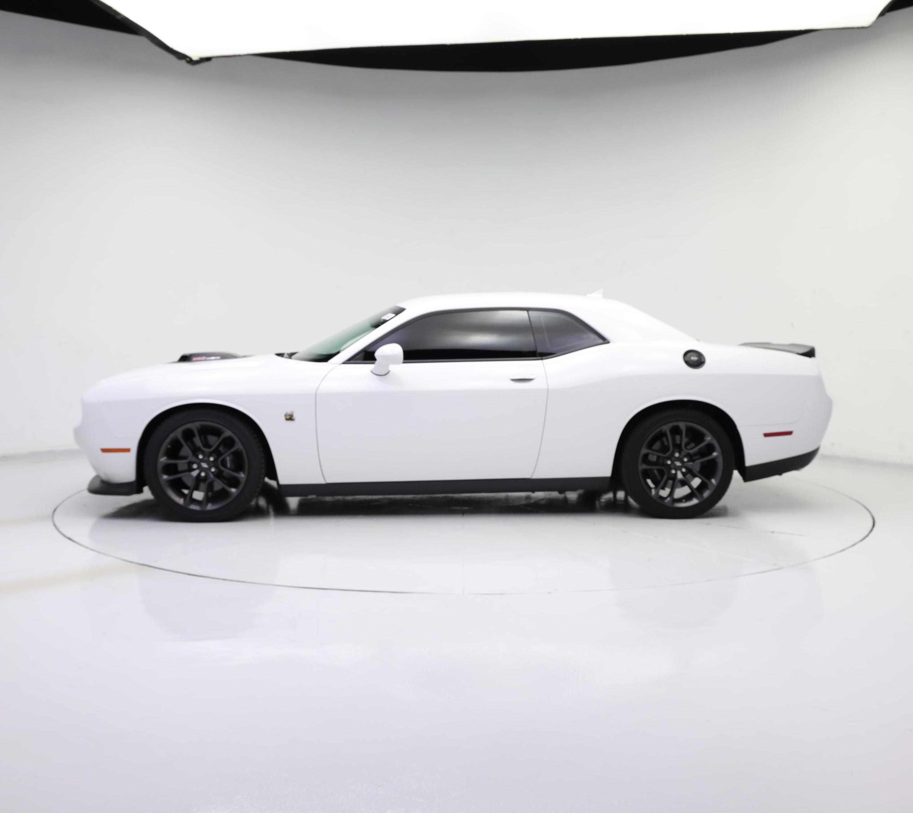 Thumbnail: 2022 Dodge Challenger - 3