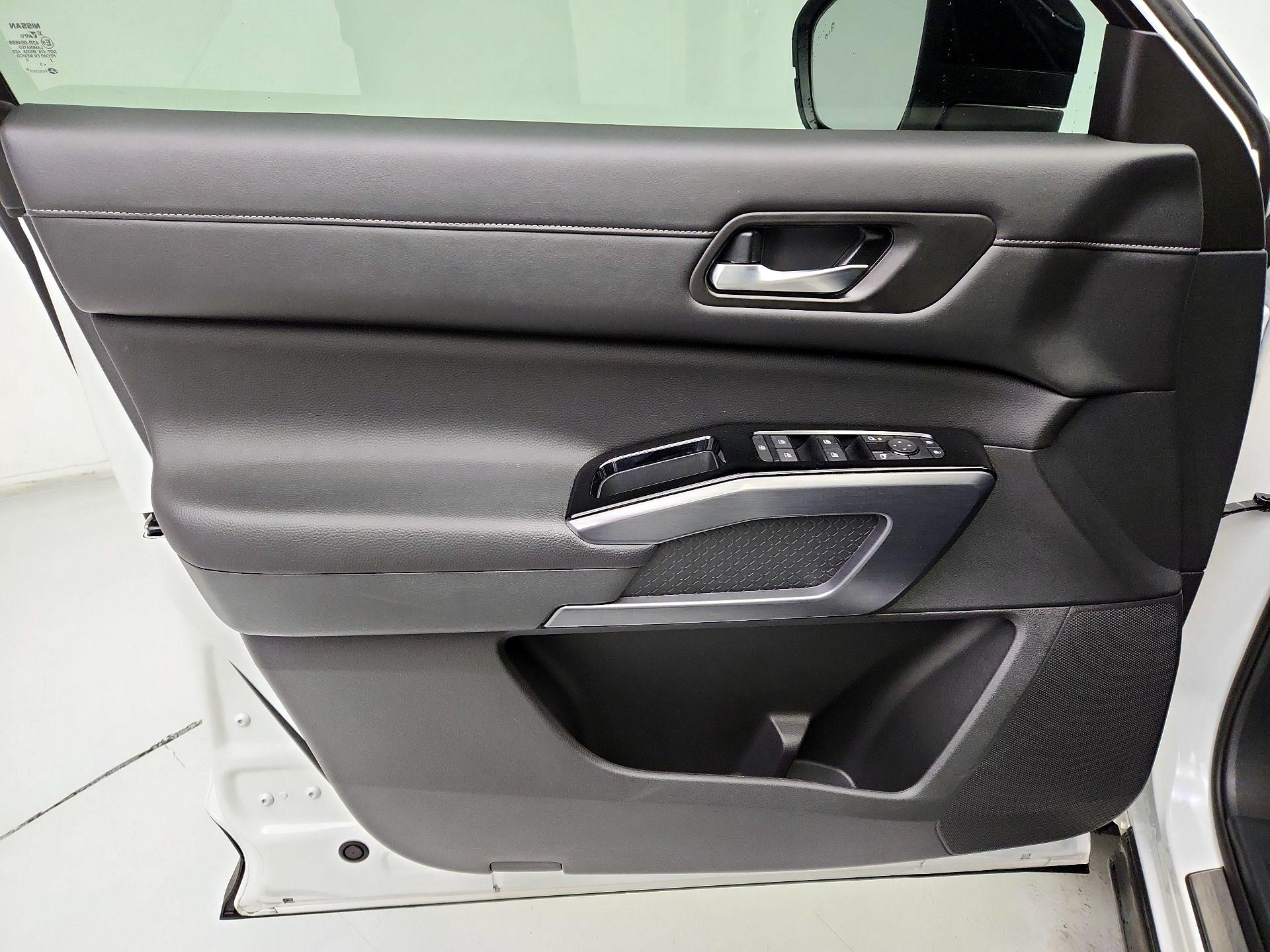 Thumbnail: 2024 Nissan Pathfinder - 12