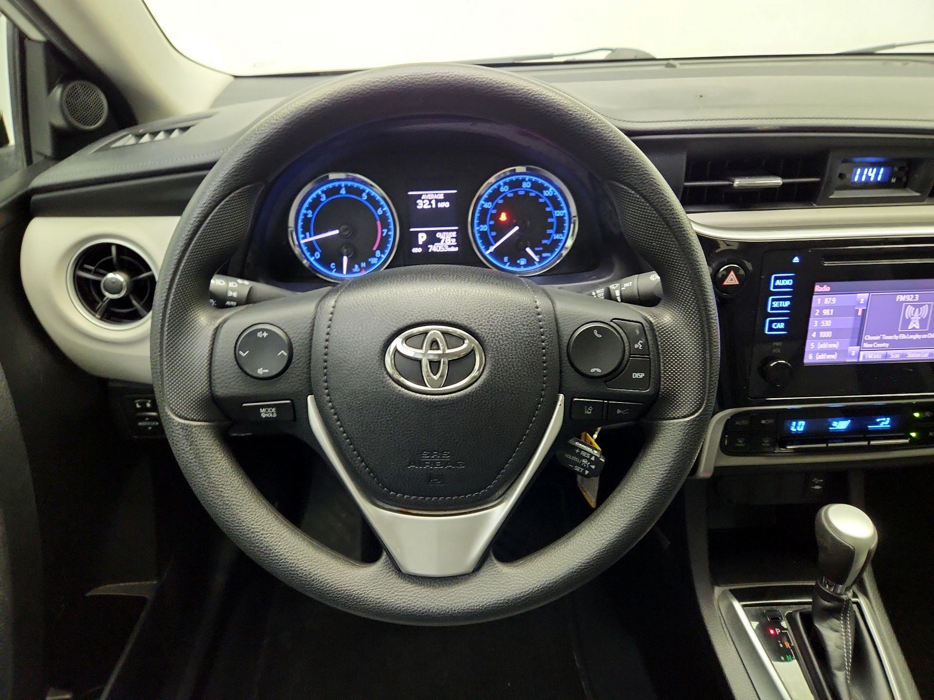 Thumbnail: 2017 Toyota Corolla - 10