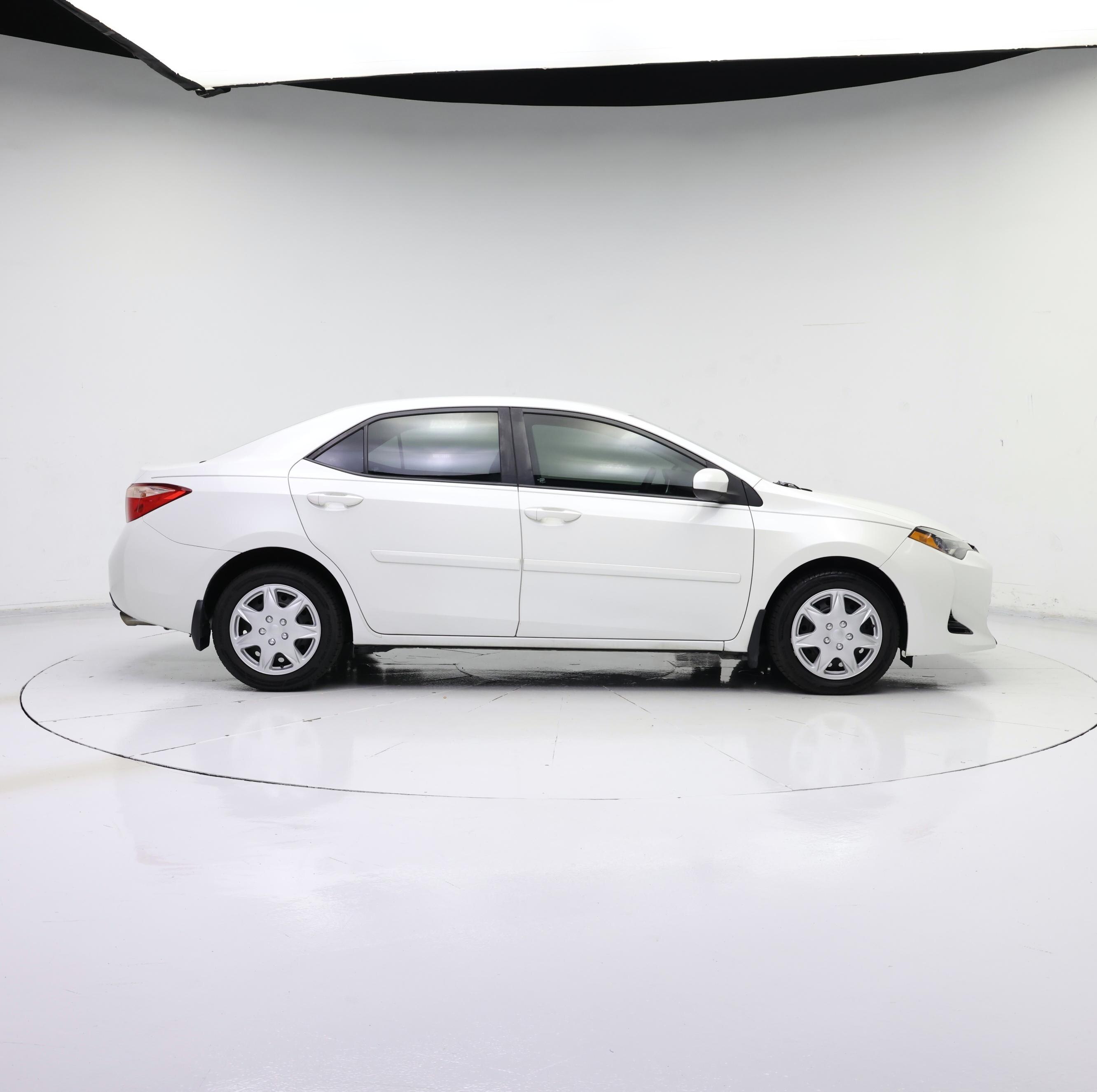Thumbnail: 2017 Toyota Corolla - 7