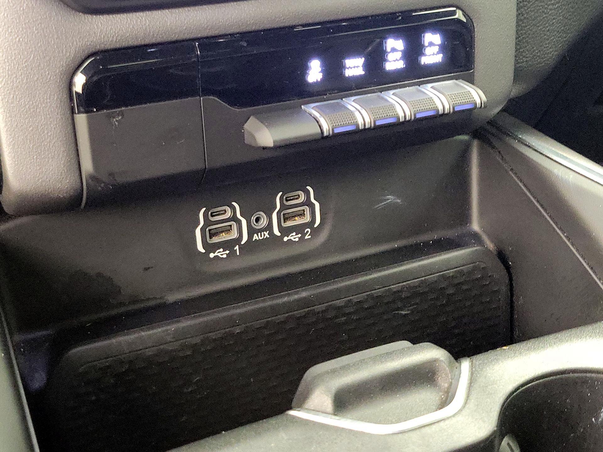 Thumbnail: 2022 RAM 1500 - 18