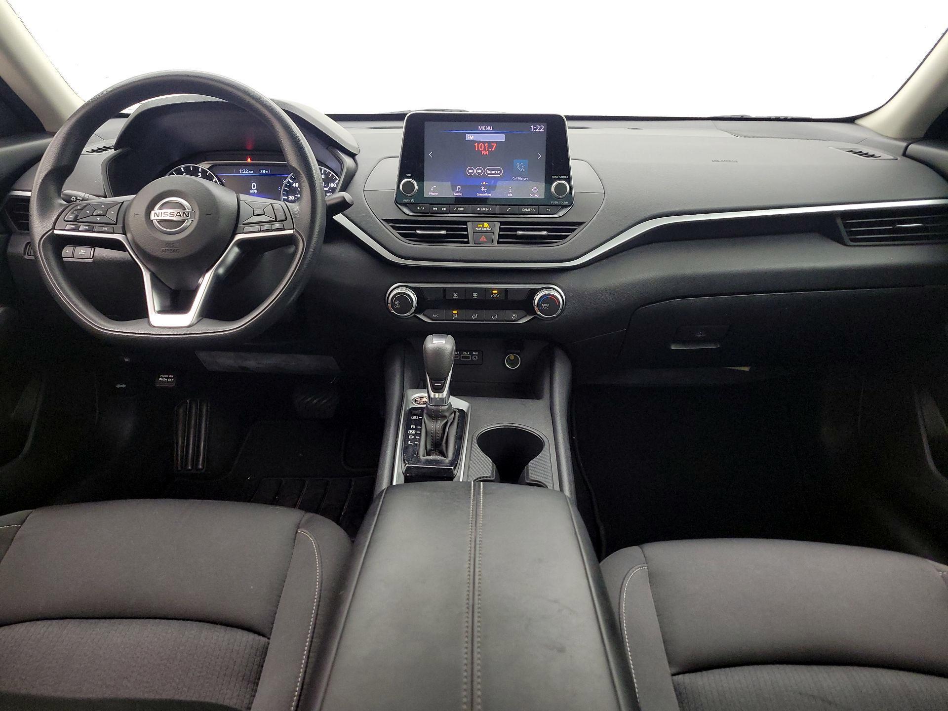 Thumbnail: 2020 Nissan Altima - 9