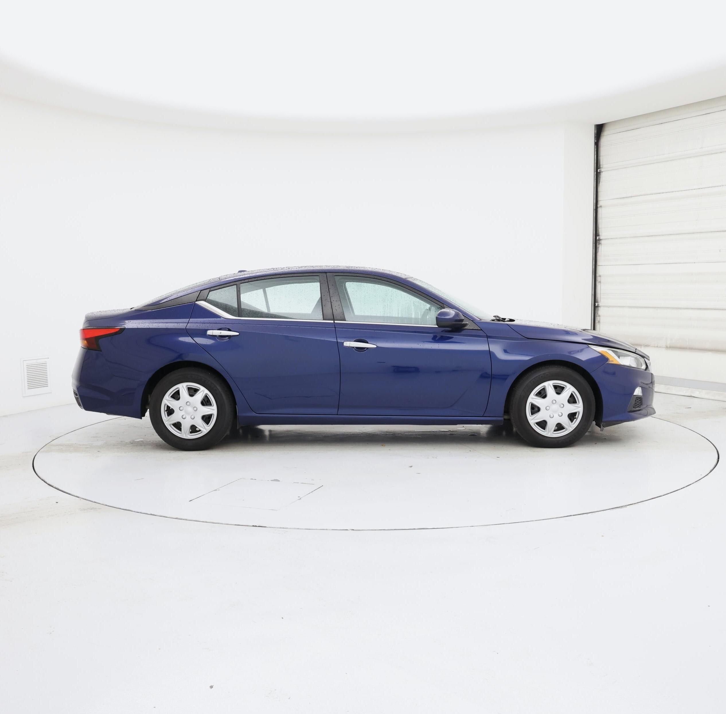 Thumbnail: 2020 Nissan Altima - 7