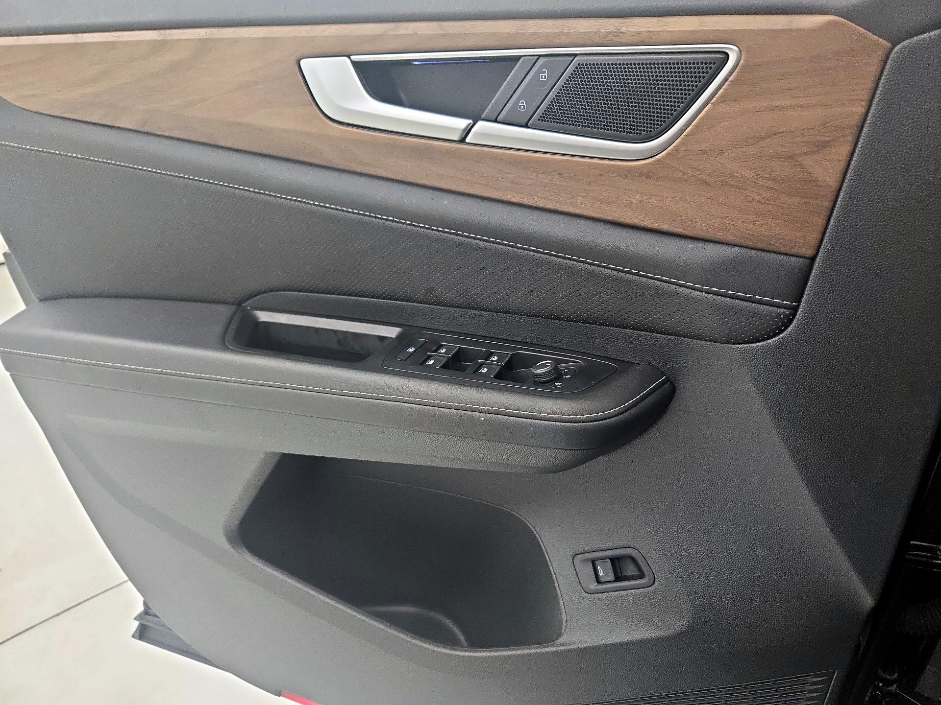 Thumbnail: 2025 Volkswagen Atlas - 12