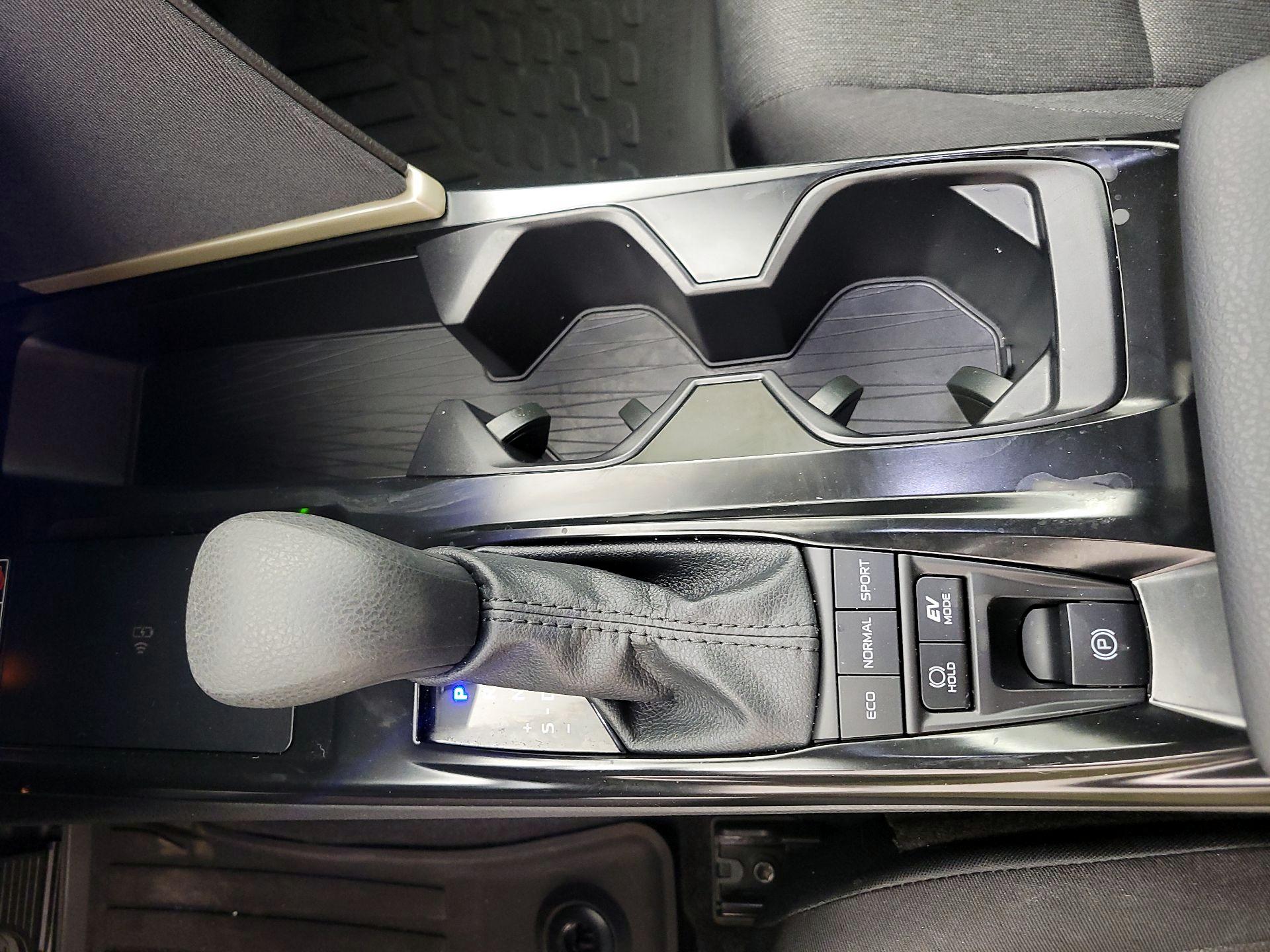 Thumbnail: 2025 Toyota Camry - 16