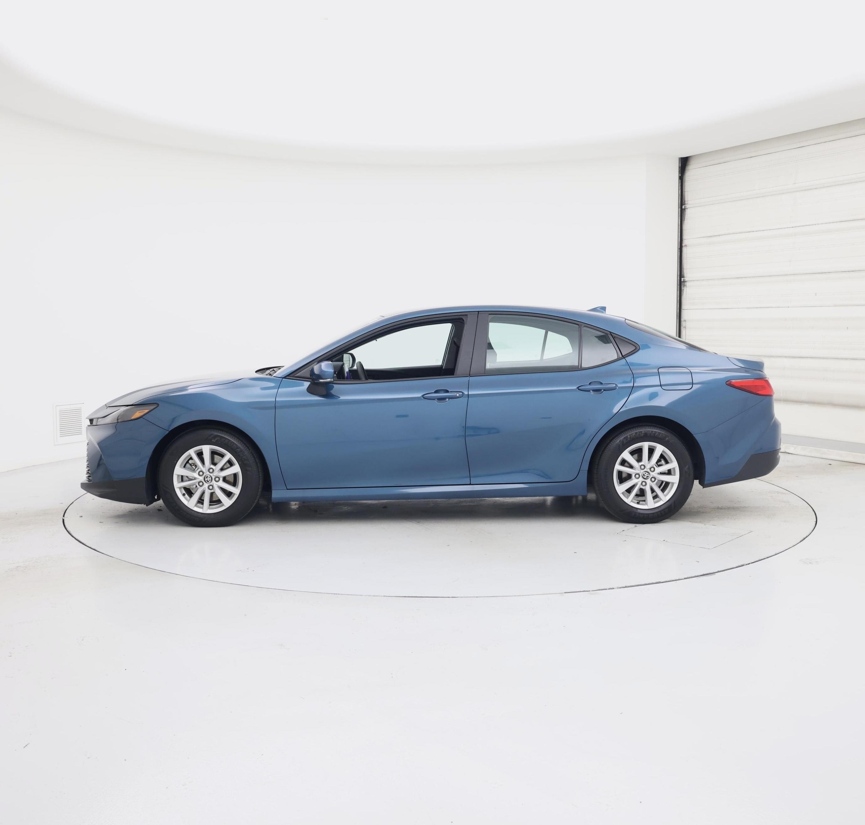 Thumbnail: 2025 Toyota Camry - 3