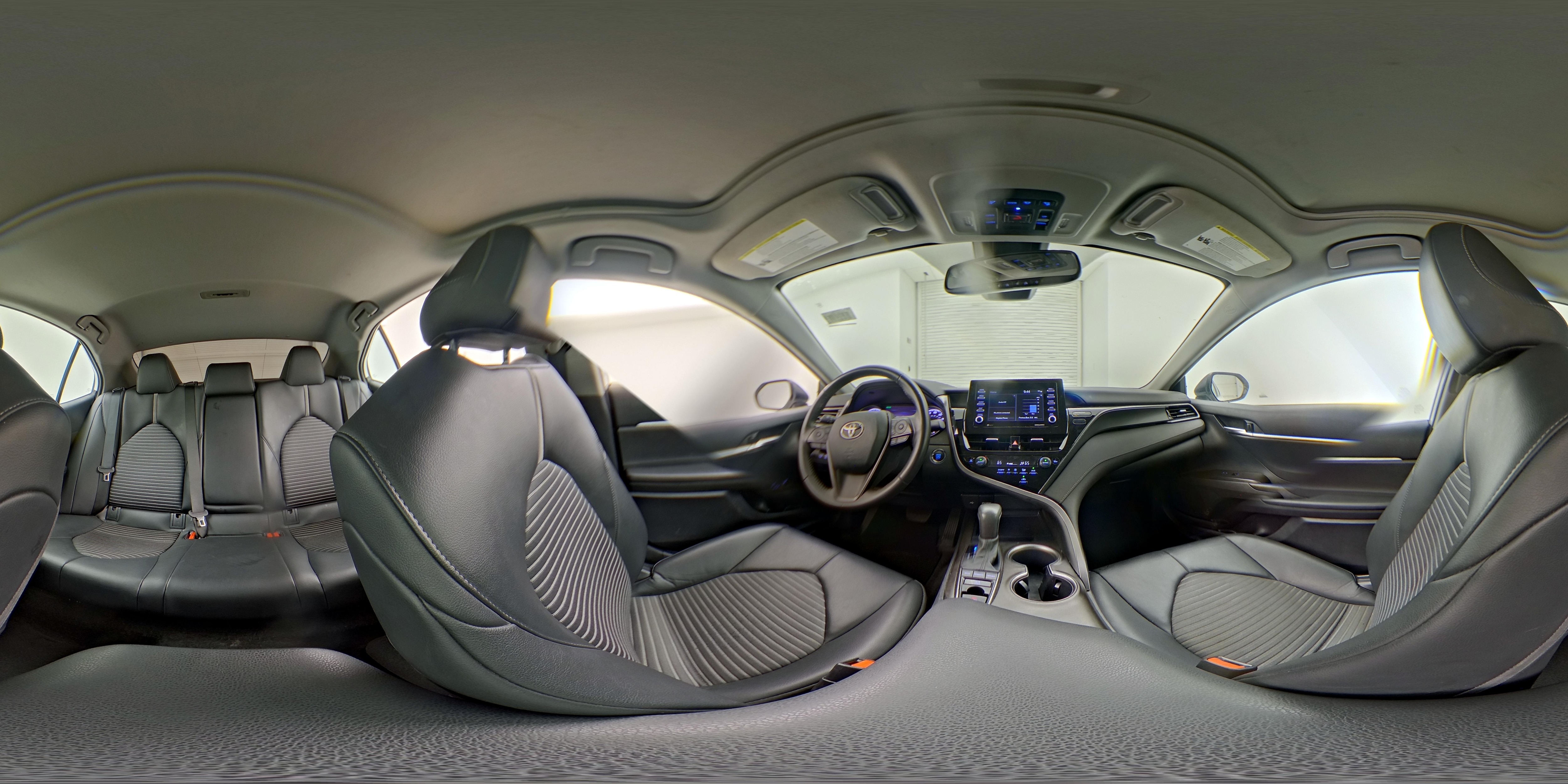 2023 Toyota Camry SE - Photo 26