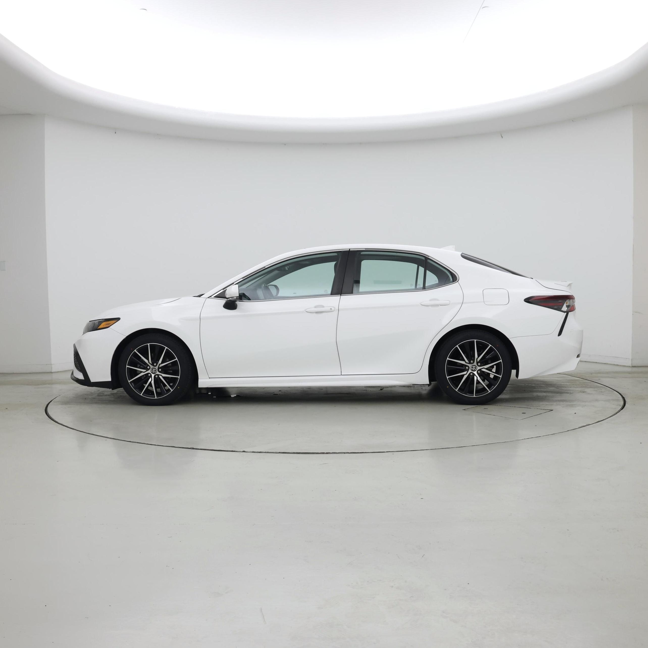 Thumbnail: 2023 Toyota Camry - 3