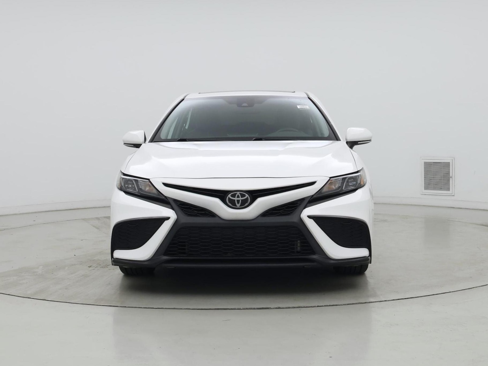 2023 Toyota Camry SE - Photo 6