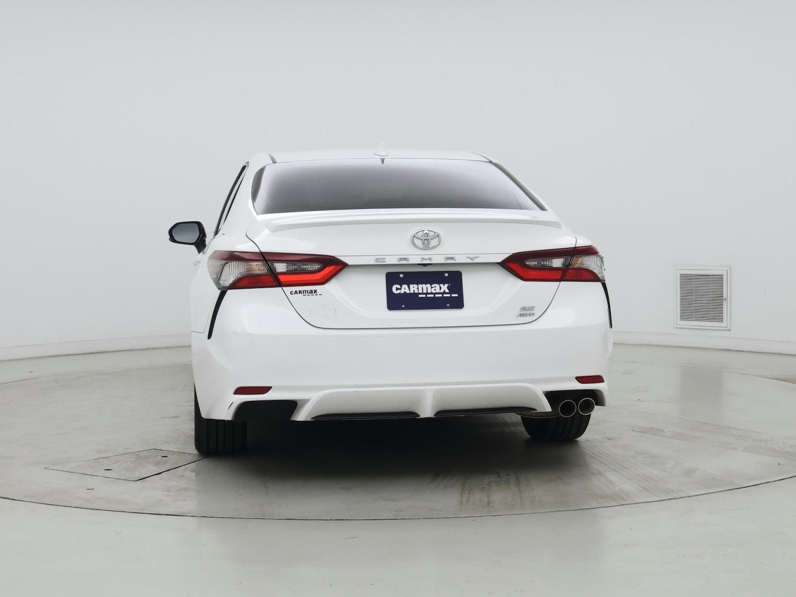 2023 Toyota Camry SE - Photo 7
