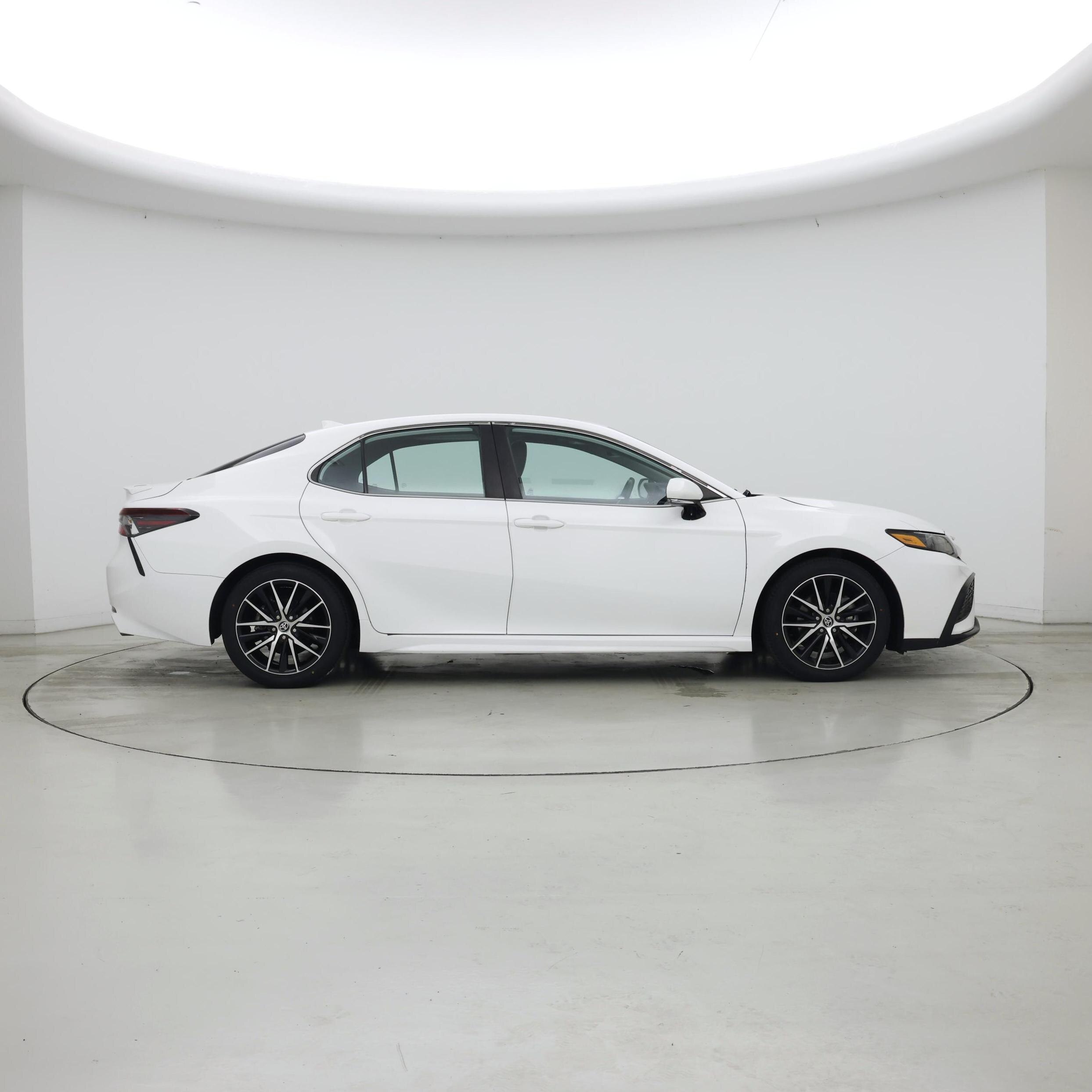 Thumbnail: 2023 Toyota Camry - 7