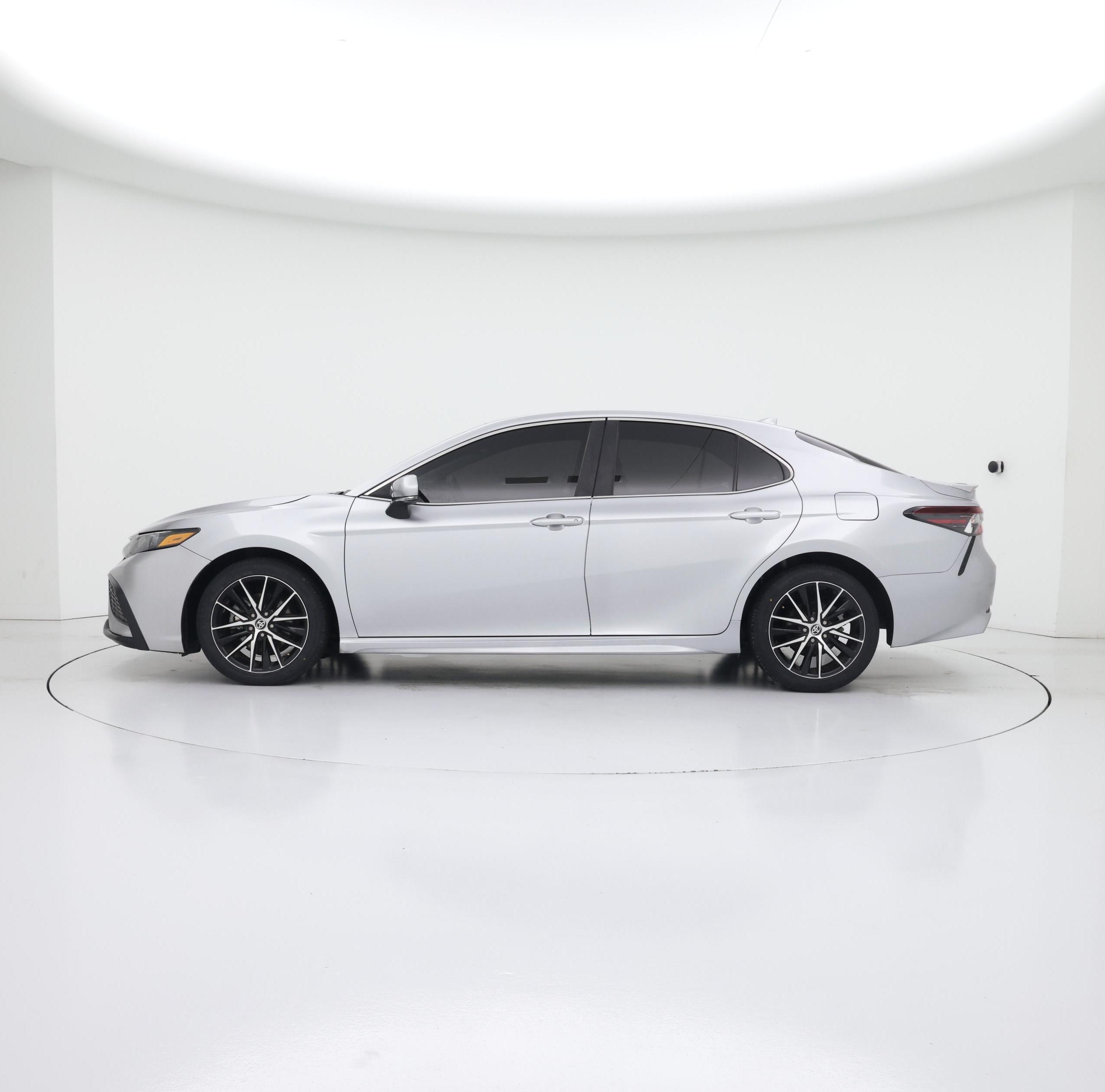 Thumbnail: 2024 Toyota Camry - 3