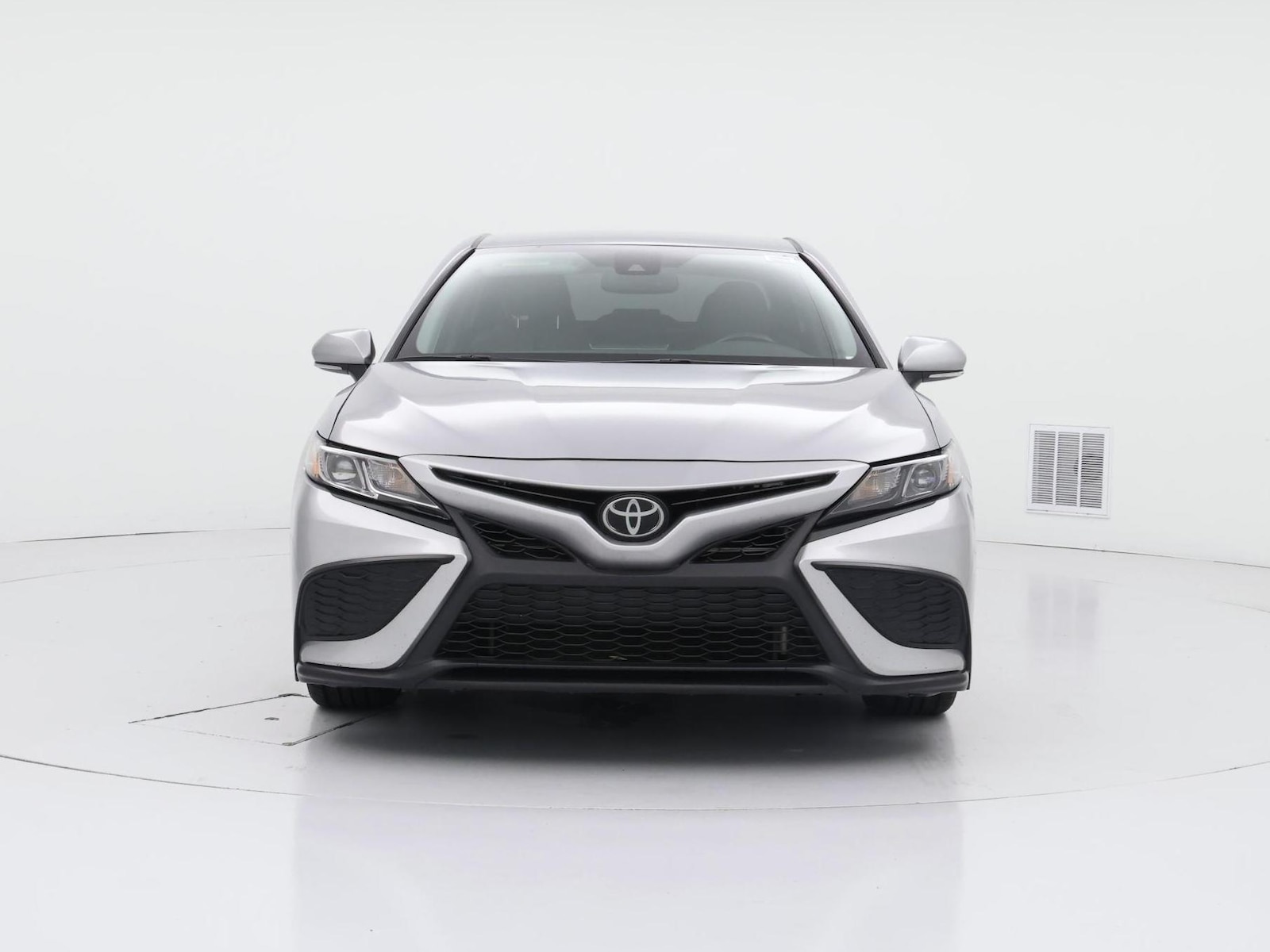 2024 Toyota Camry SE - Photo 6