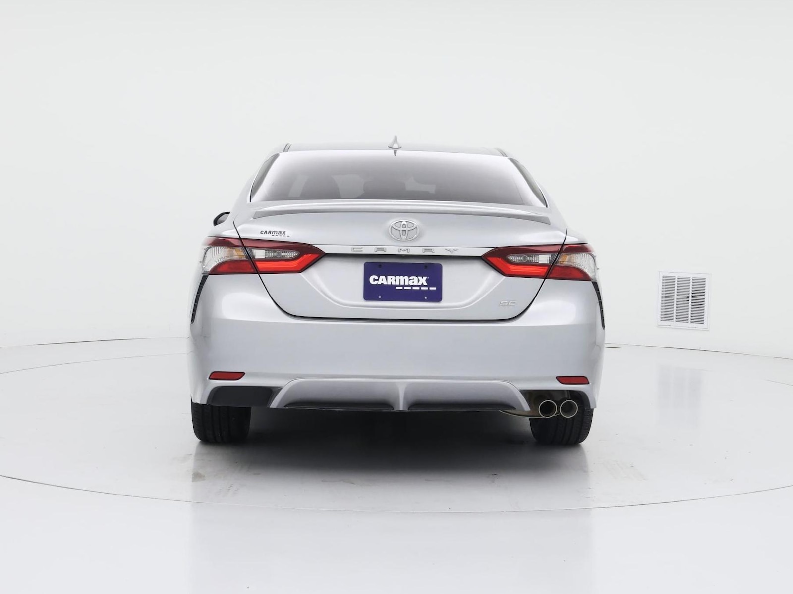 2024 Toyota Camry SE - Photo 7