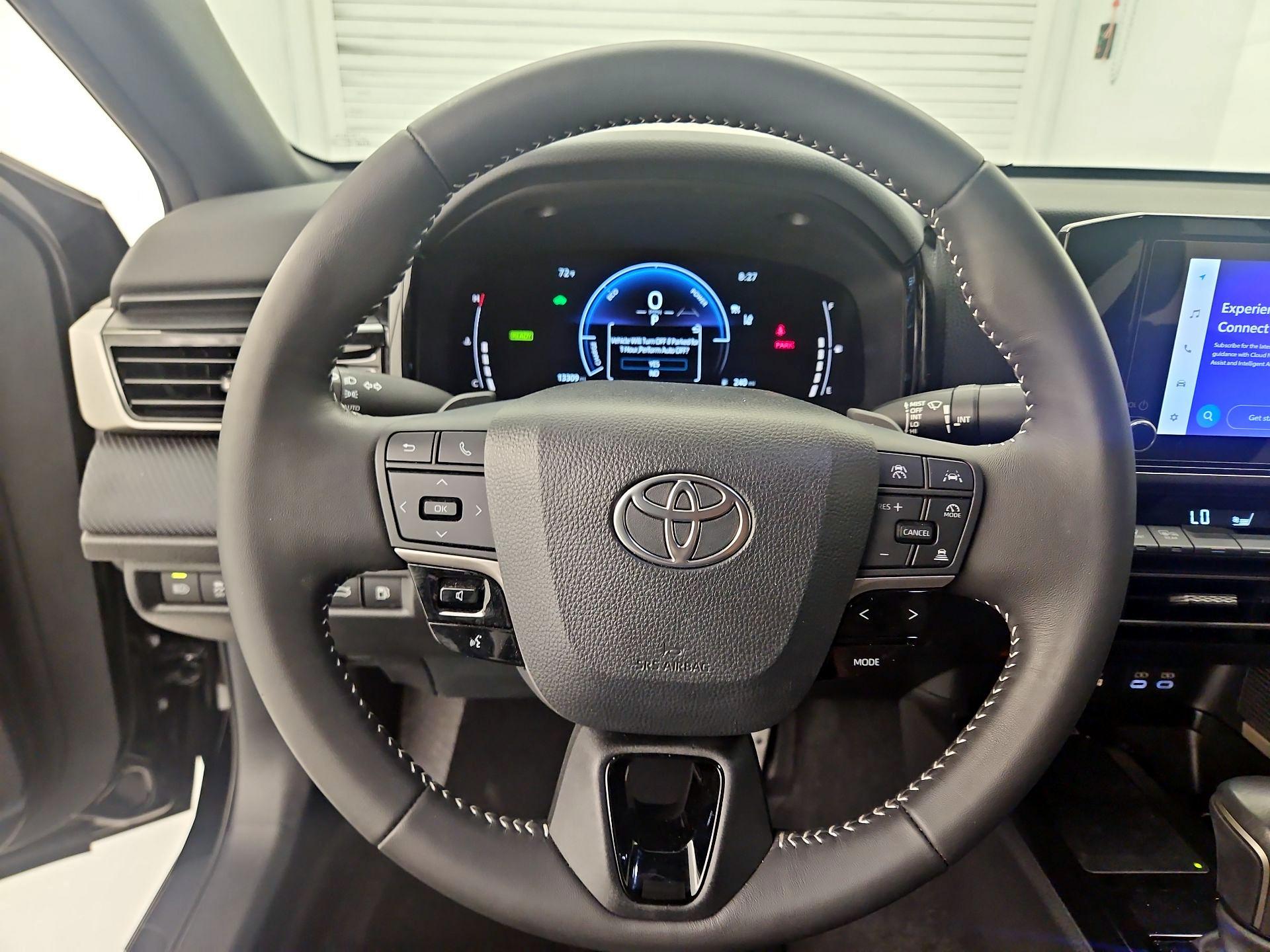 Thumbnail: 2025 Toyota Camry - 10