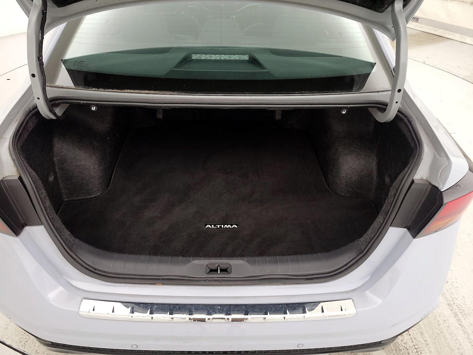 2023 Nissan Altima SR - Photo 21