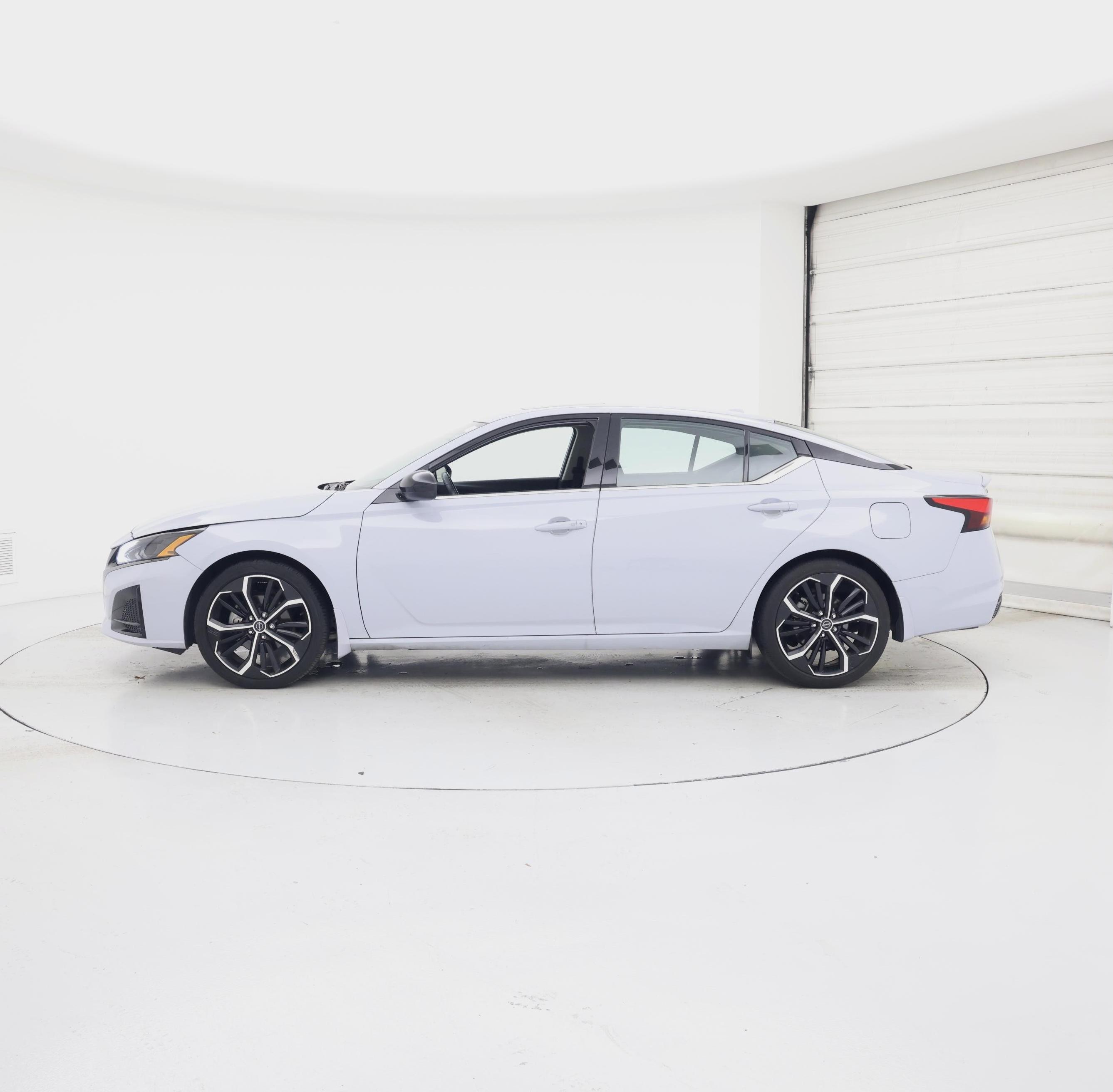 Thumbnail: 2023 Nissan Altima - 3