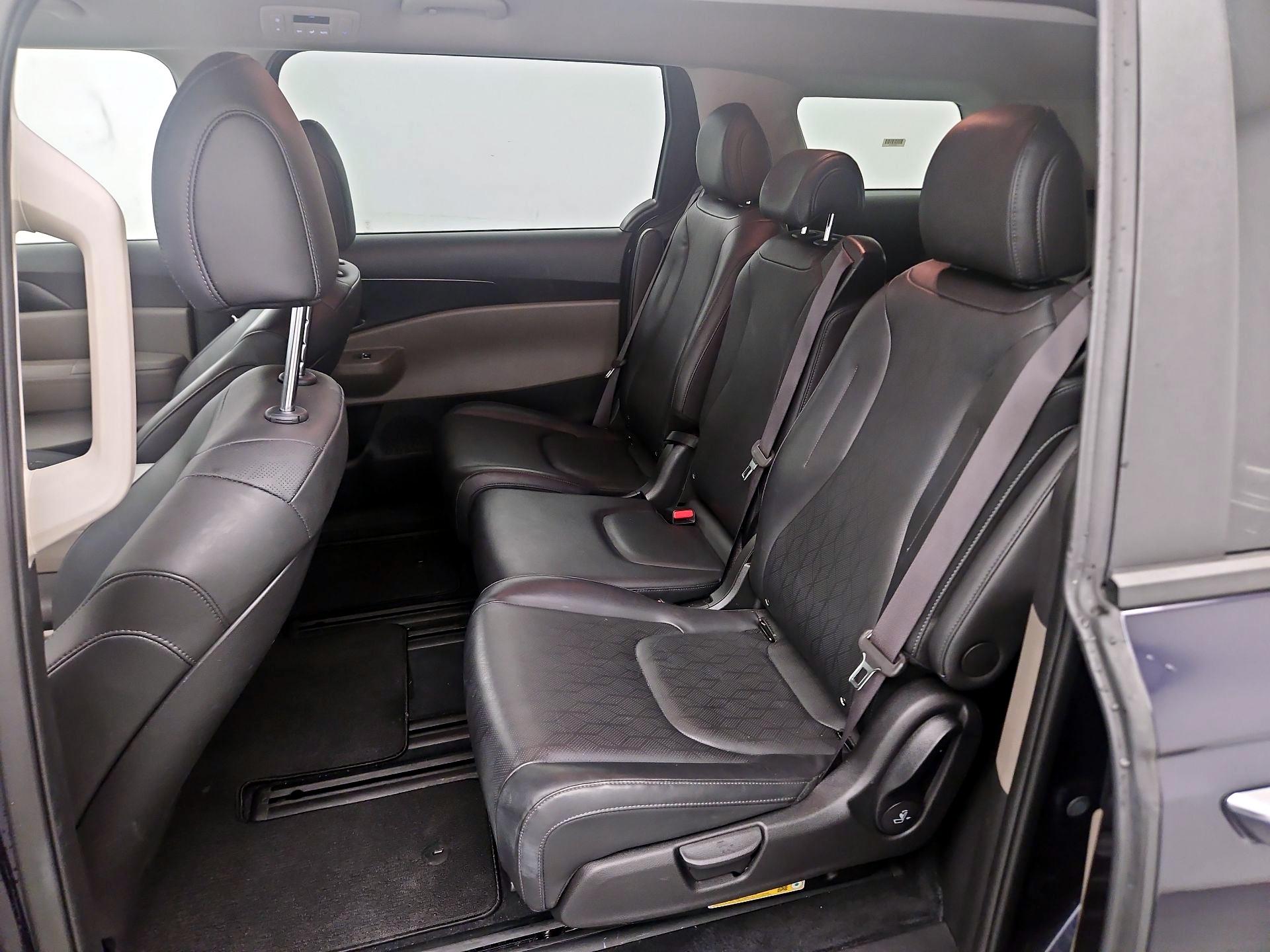 Thumbnail: 2025 Kia Carnival - 16