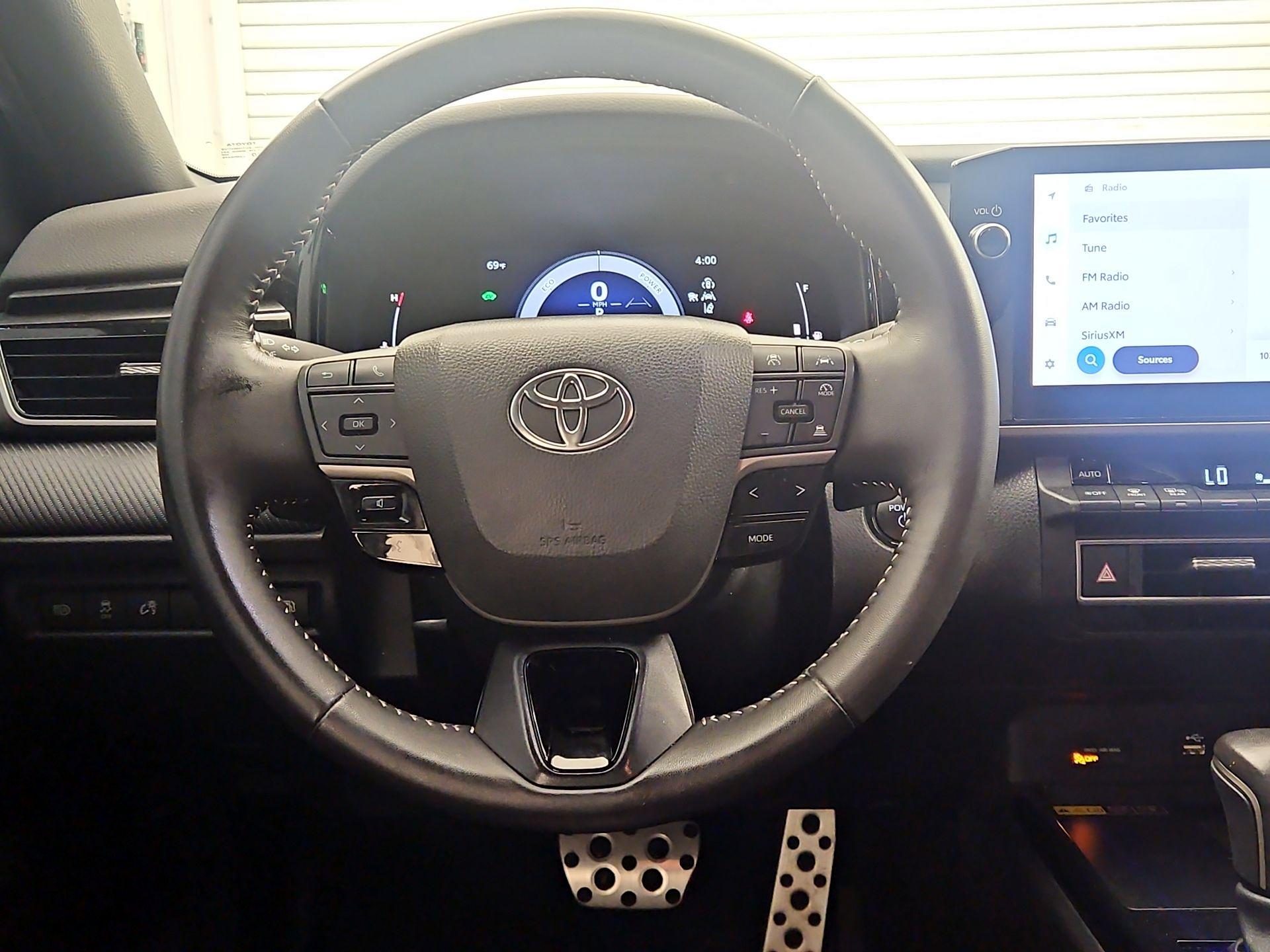 Thumbnail: 2025 Toyota Camry - 10
