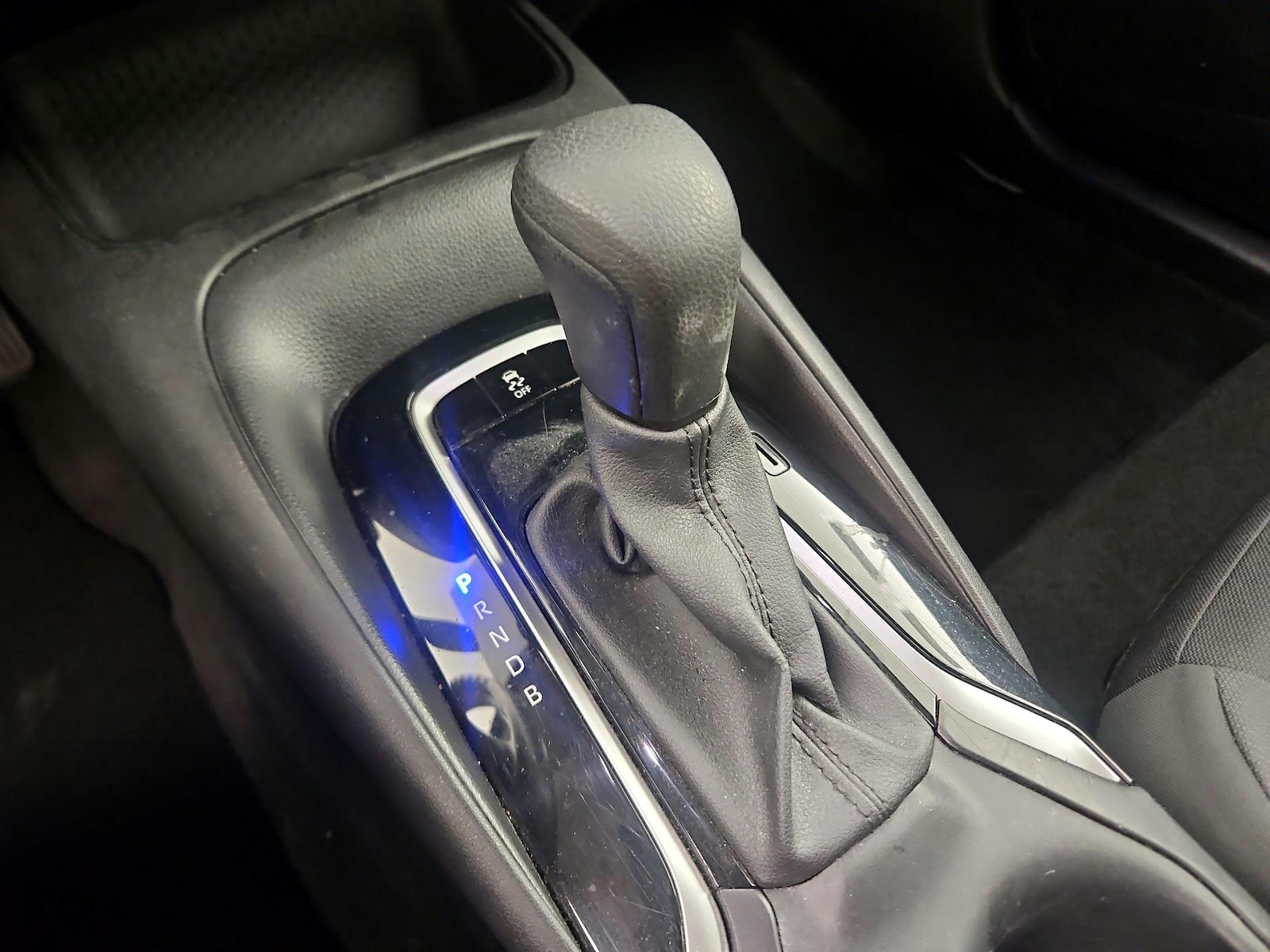 2024 Toyota Corolla LE - Photo 18
