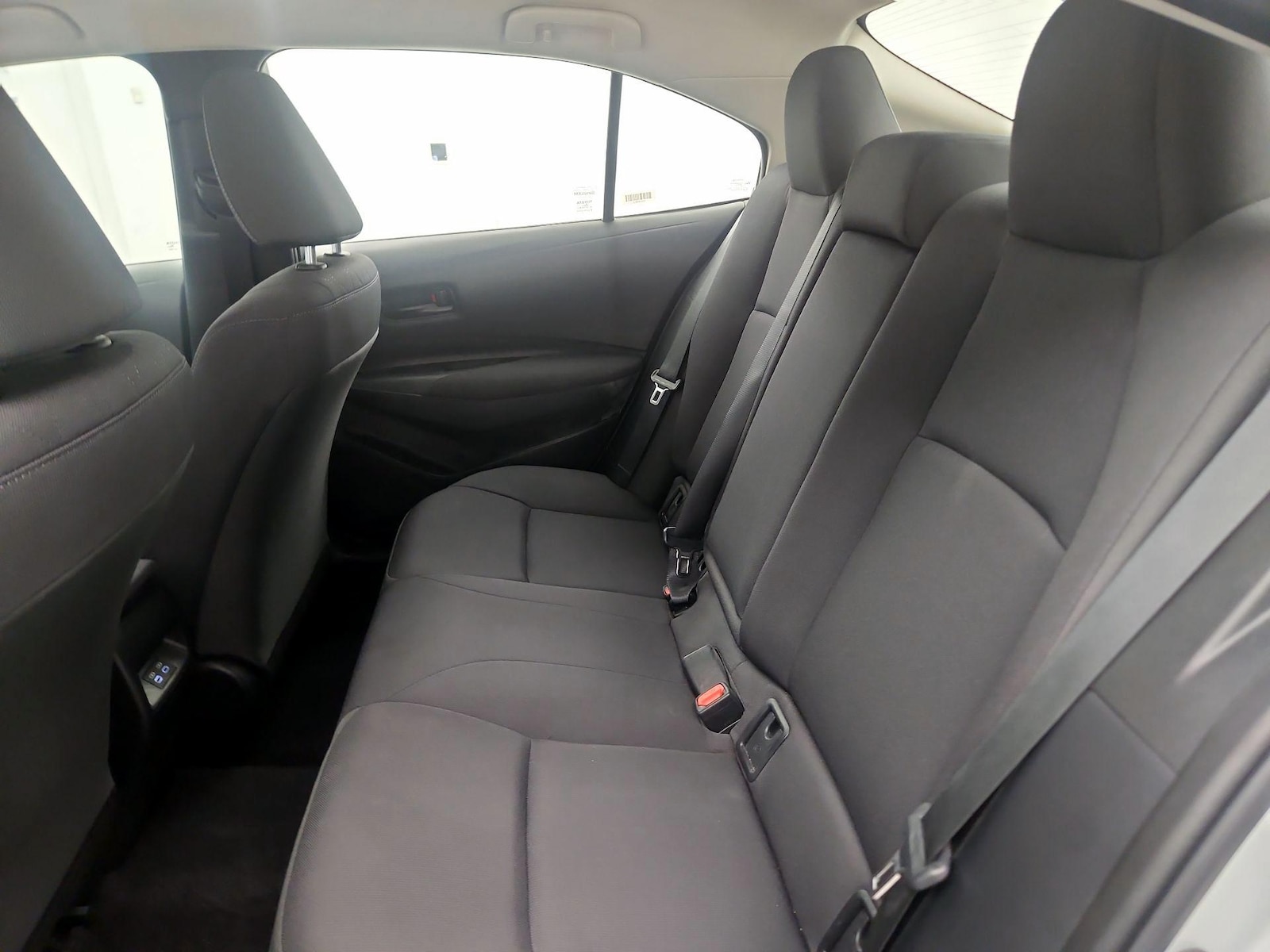 2024 Toyota Corolla LE - Photo 19